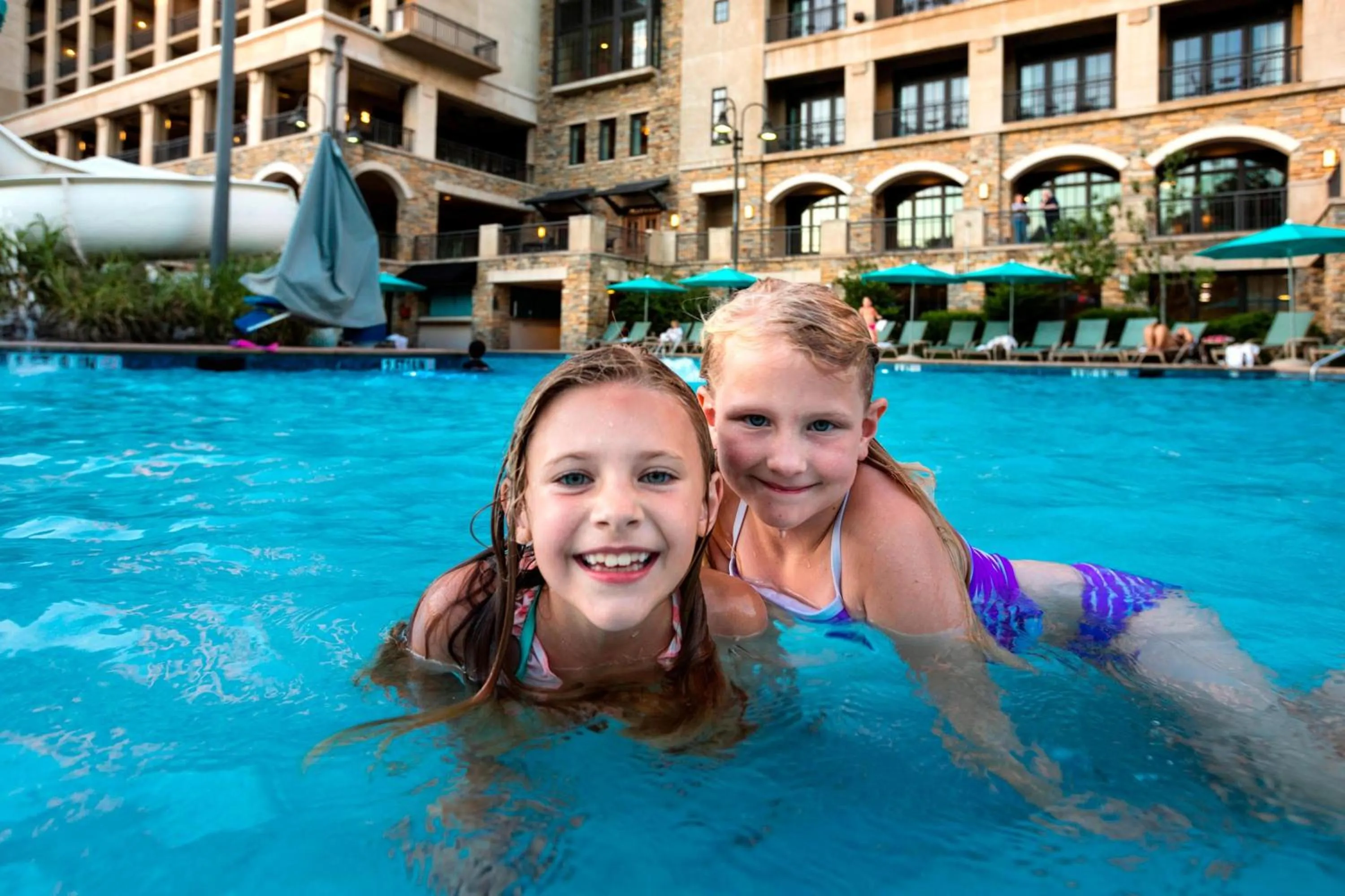 Swimming pool in Renaissance Birmingham Ross Bridge Golf Resort & Spa