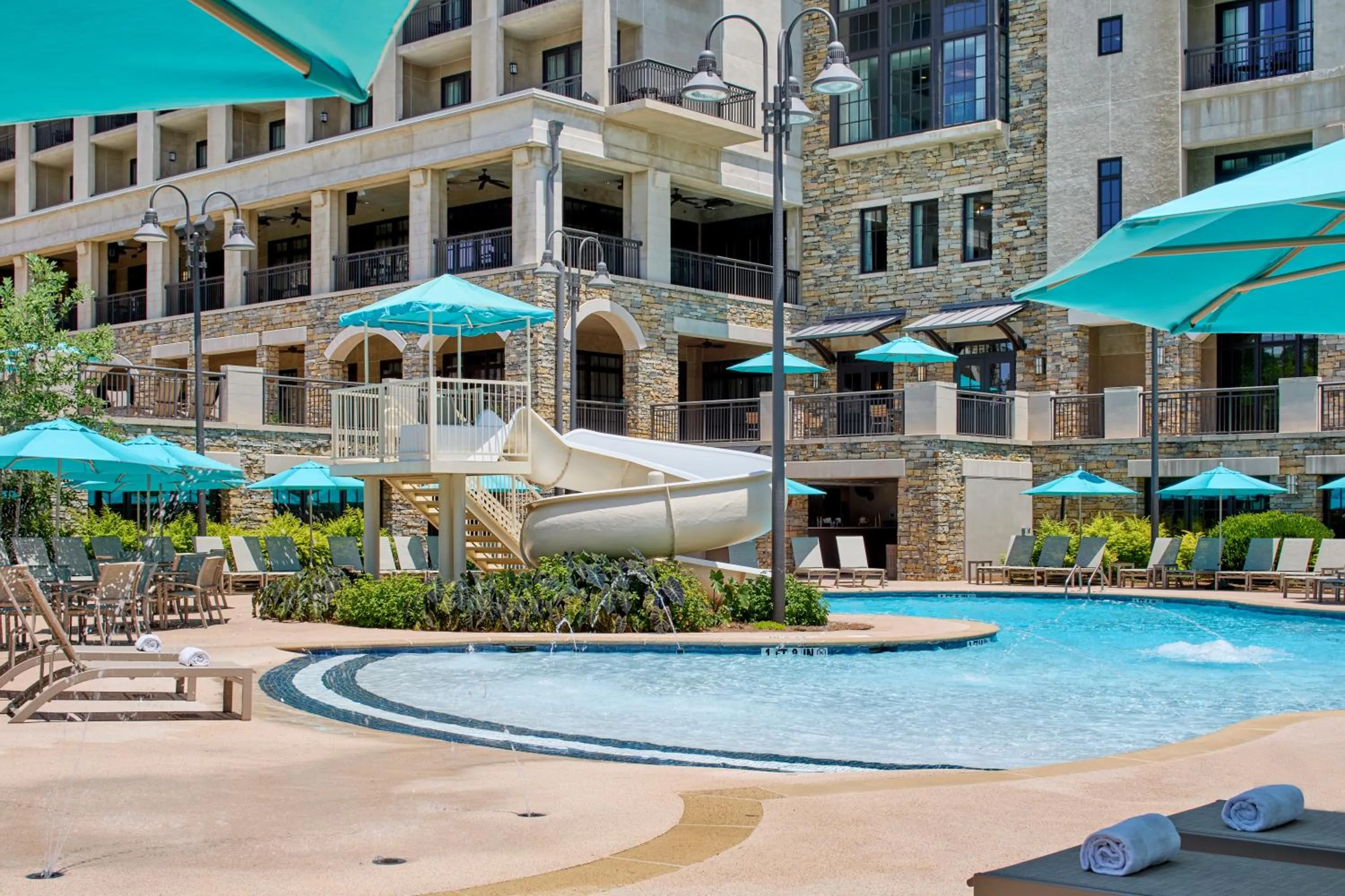 Swimming pool in Renaissance Birmingham Ross Bridge Golf Resort & Spa
