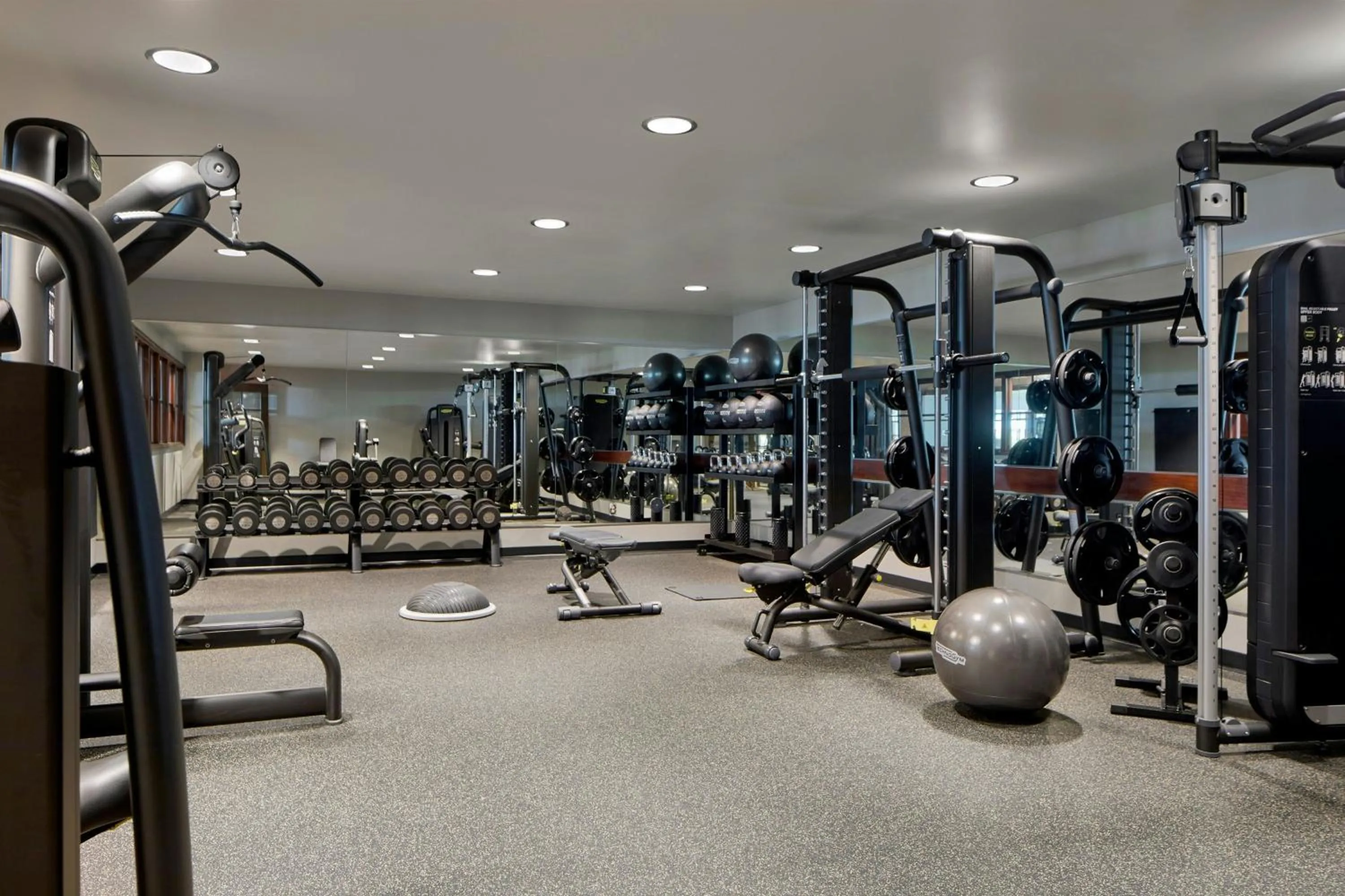Fitness centre/facilities in Renaissance Birmingham Ross Bridge Golf Resort & Spa