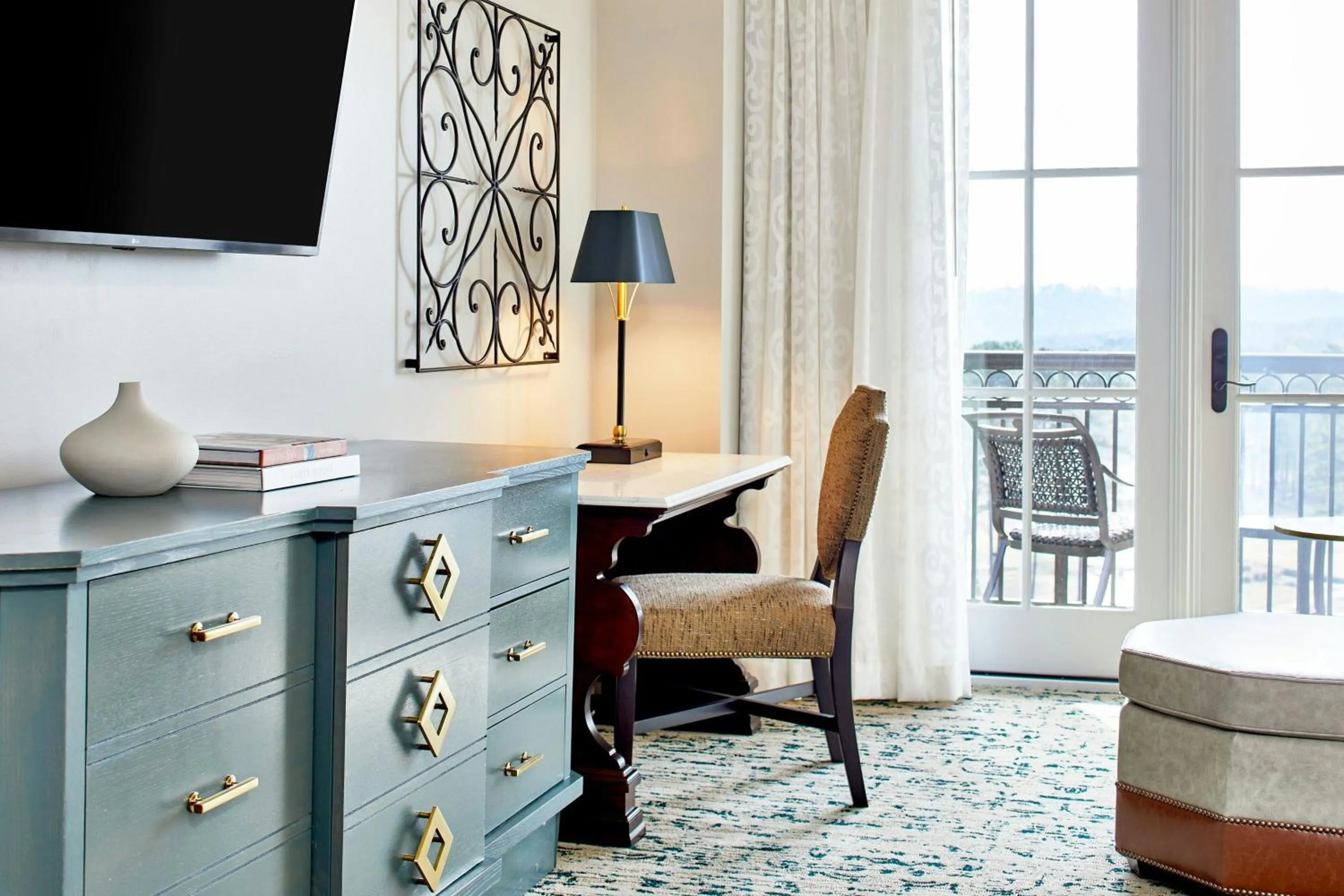 Photo of the whole room in Renaissance Birmingham Ross Bridge Golf Resort & Spa