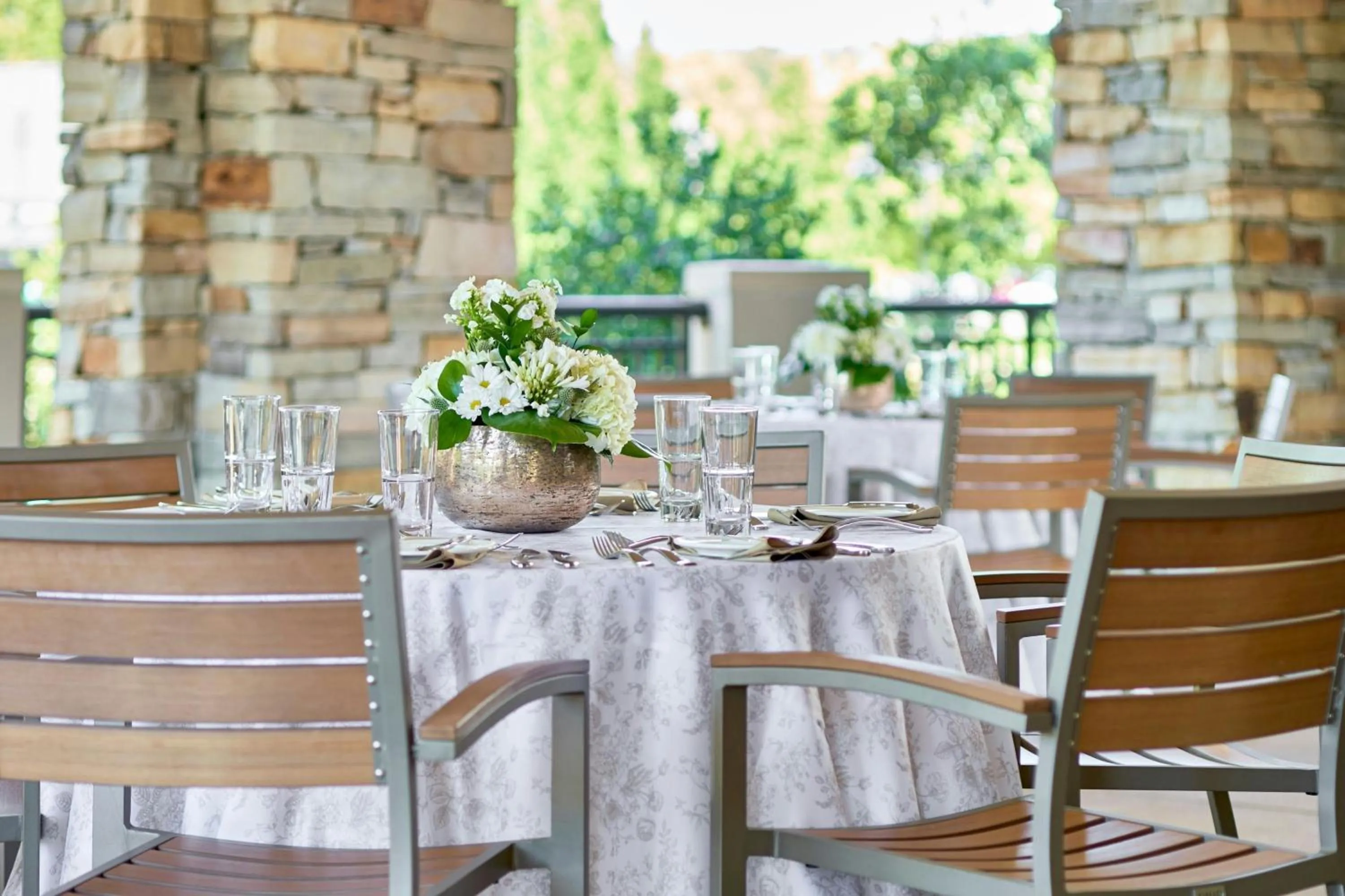 Restaurant/places to eat in Renaissance Birmingham Ross Bridge Golf Resort & Spa