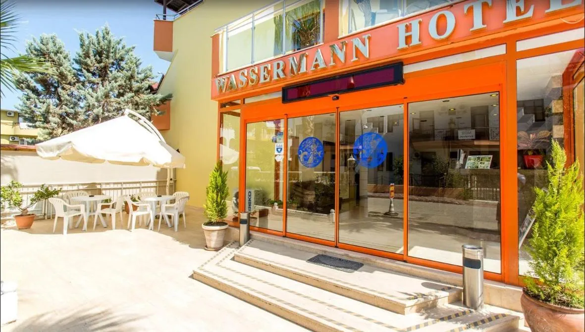 Facade/entrance in Wassermann Hotel