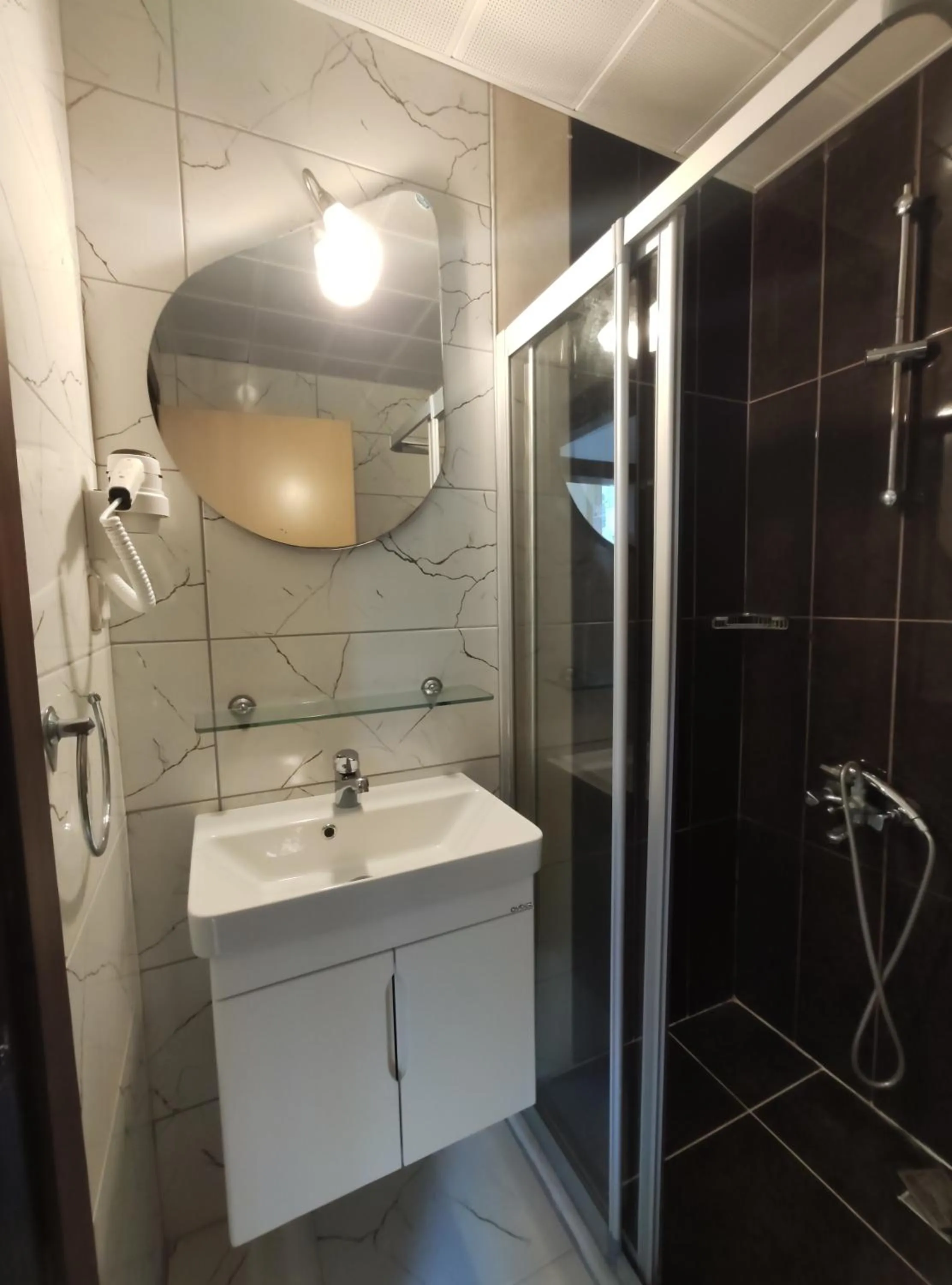 Shower in Wassermann Hotel