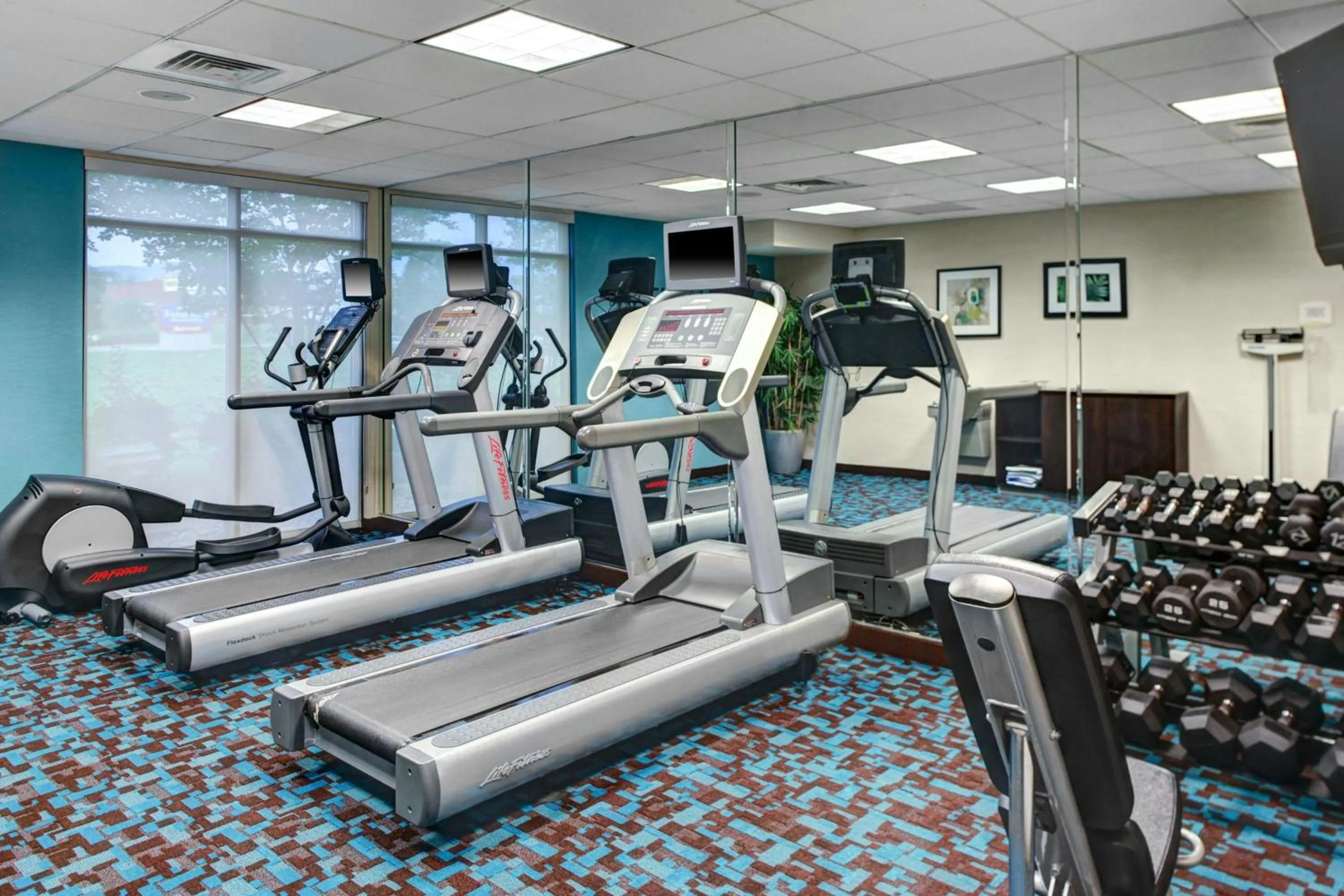 Fitness centre/facilities in Fairfield by Marriott Inn & Suites Anniston Oxford