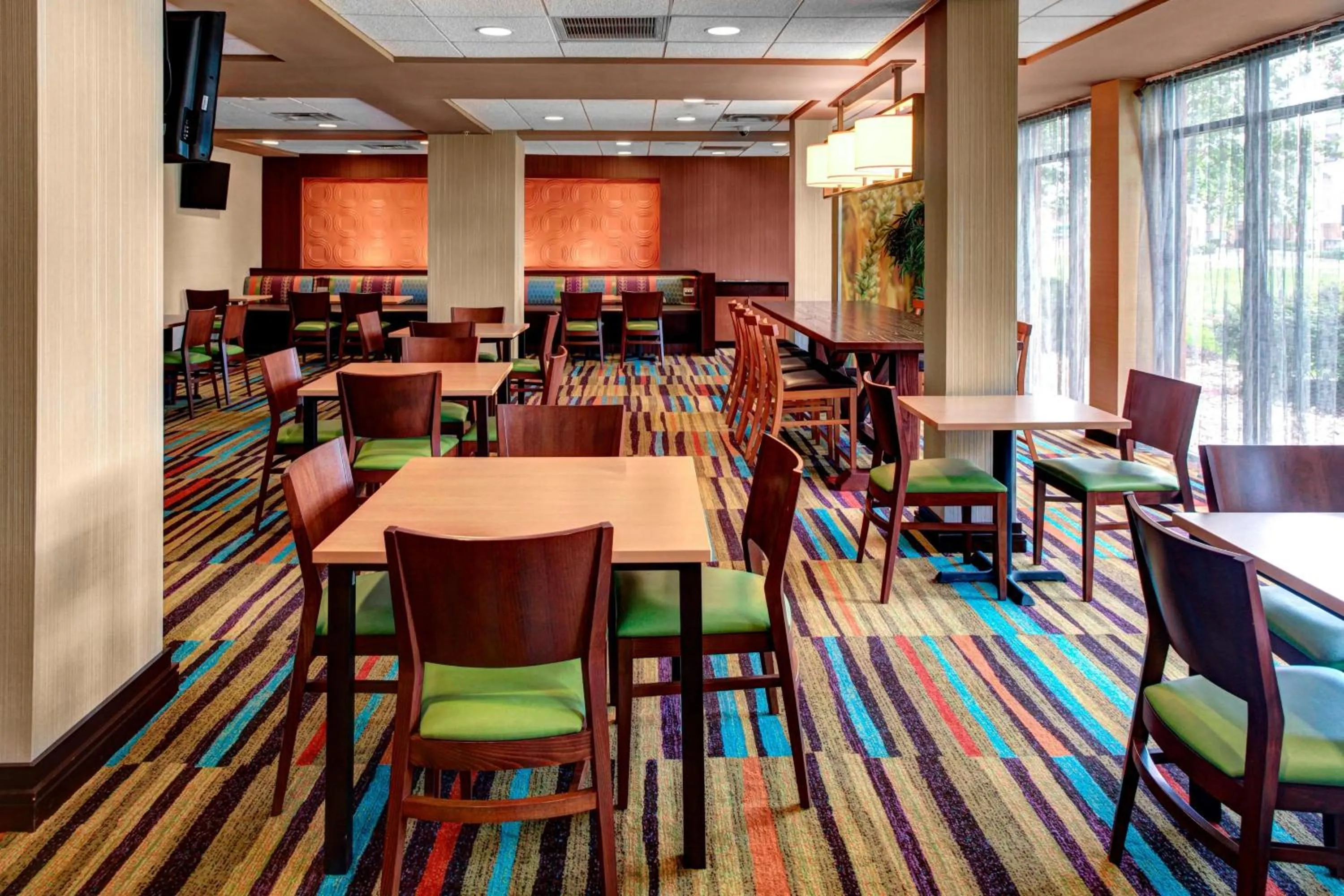 Breakfast in Fairfield by Marriott Inn & Suites Anniston Oxford