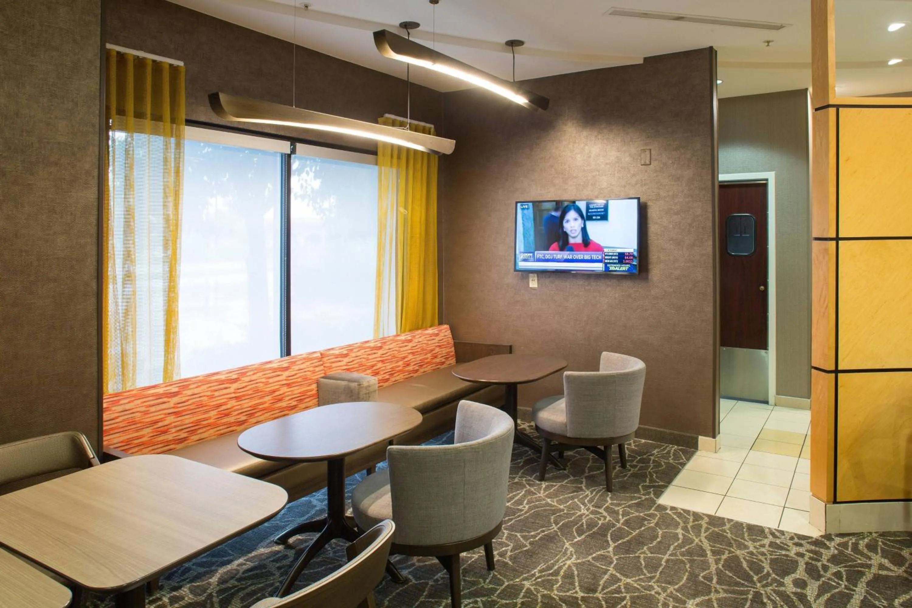 Breakfast in SpringHill Suites by Marriott Billings