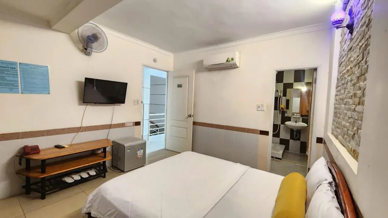 Bed in Ngoc Son Hotel