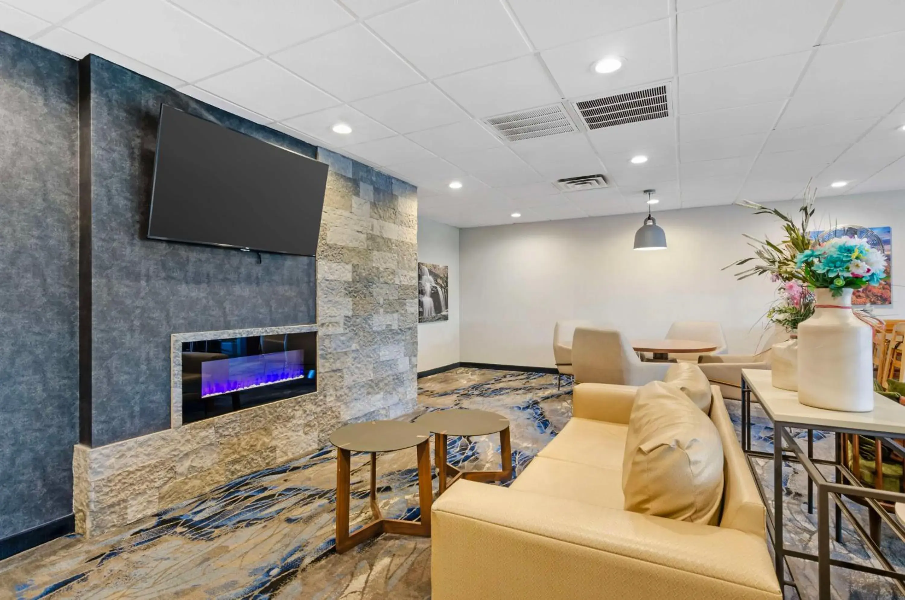 Lobby or reception in Best Western Plus Beckley Inn Lobby or reception in Best Western Plus Beckley Inn