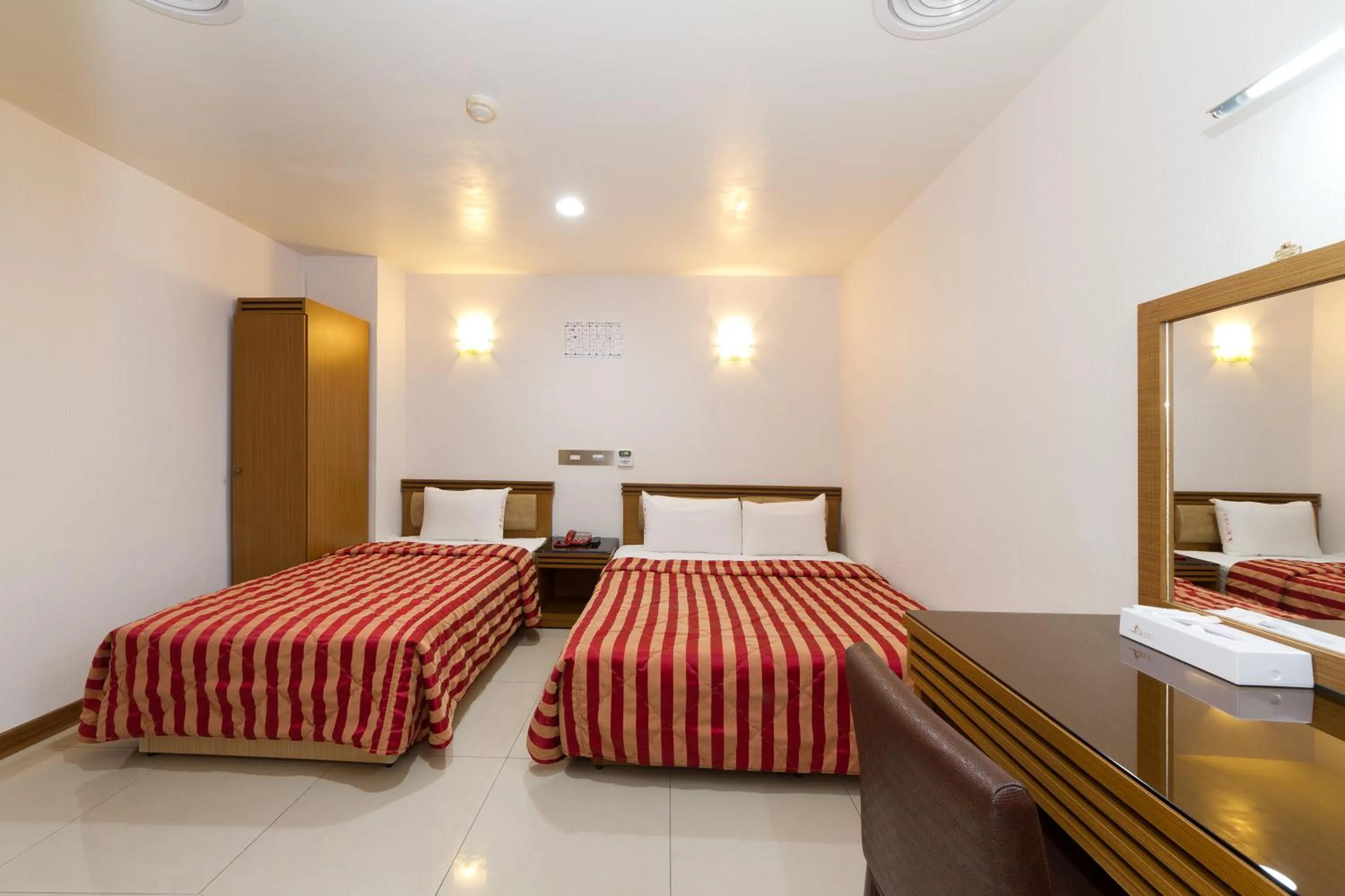 Bed in Songshan Hotel