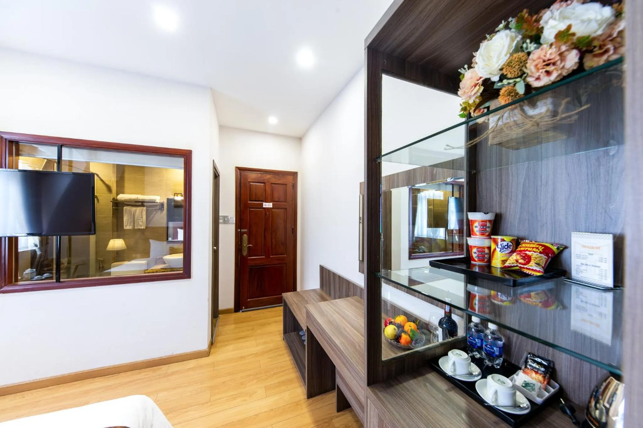 Kitchen or kitchenette in Mai Thang Hotel Da Lat