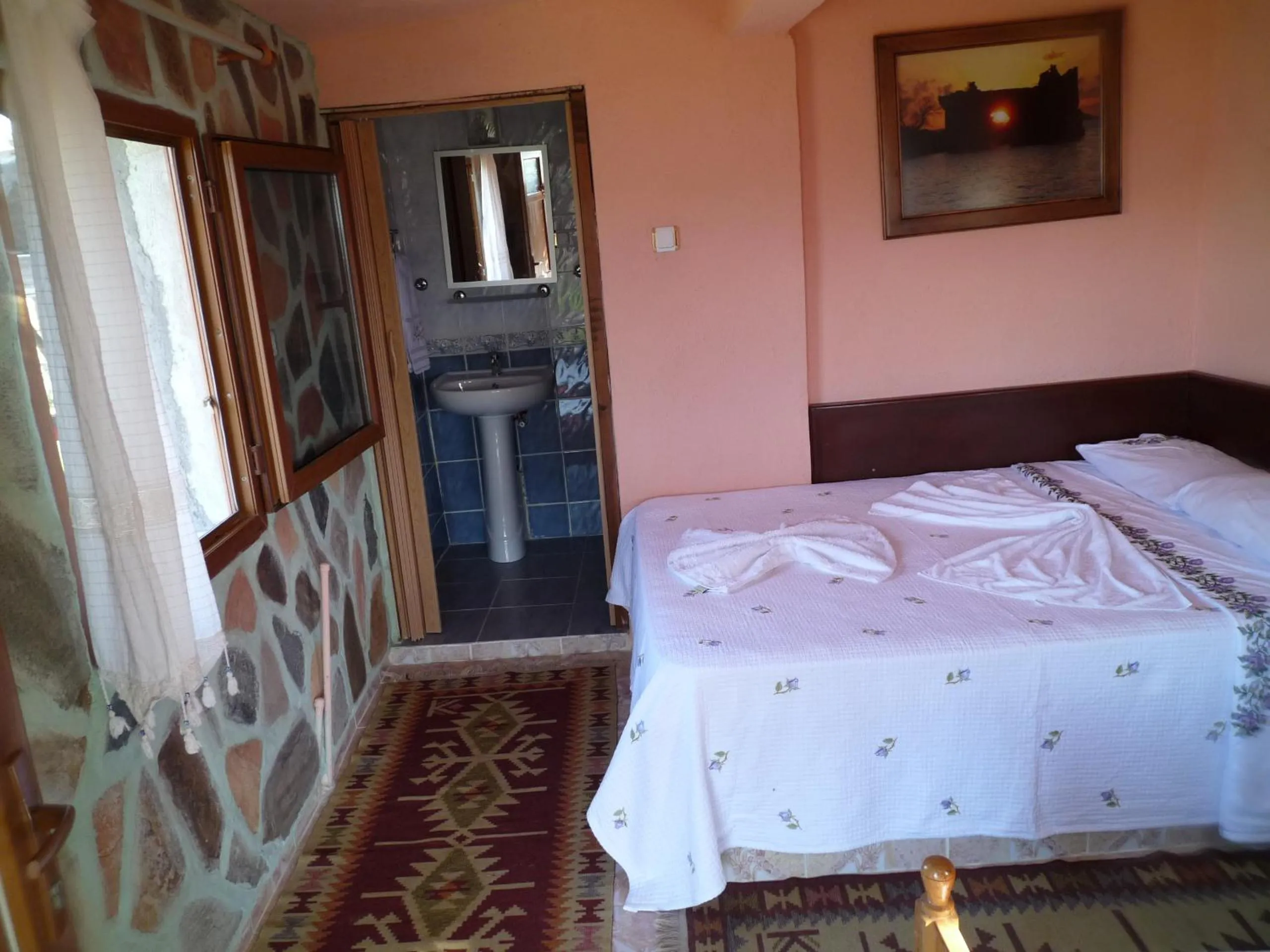 Decorative detail, Bed in Selenes Pansiyon