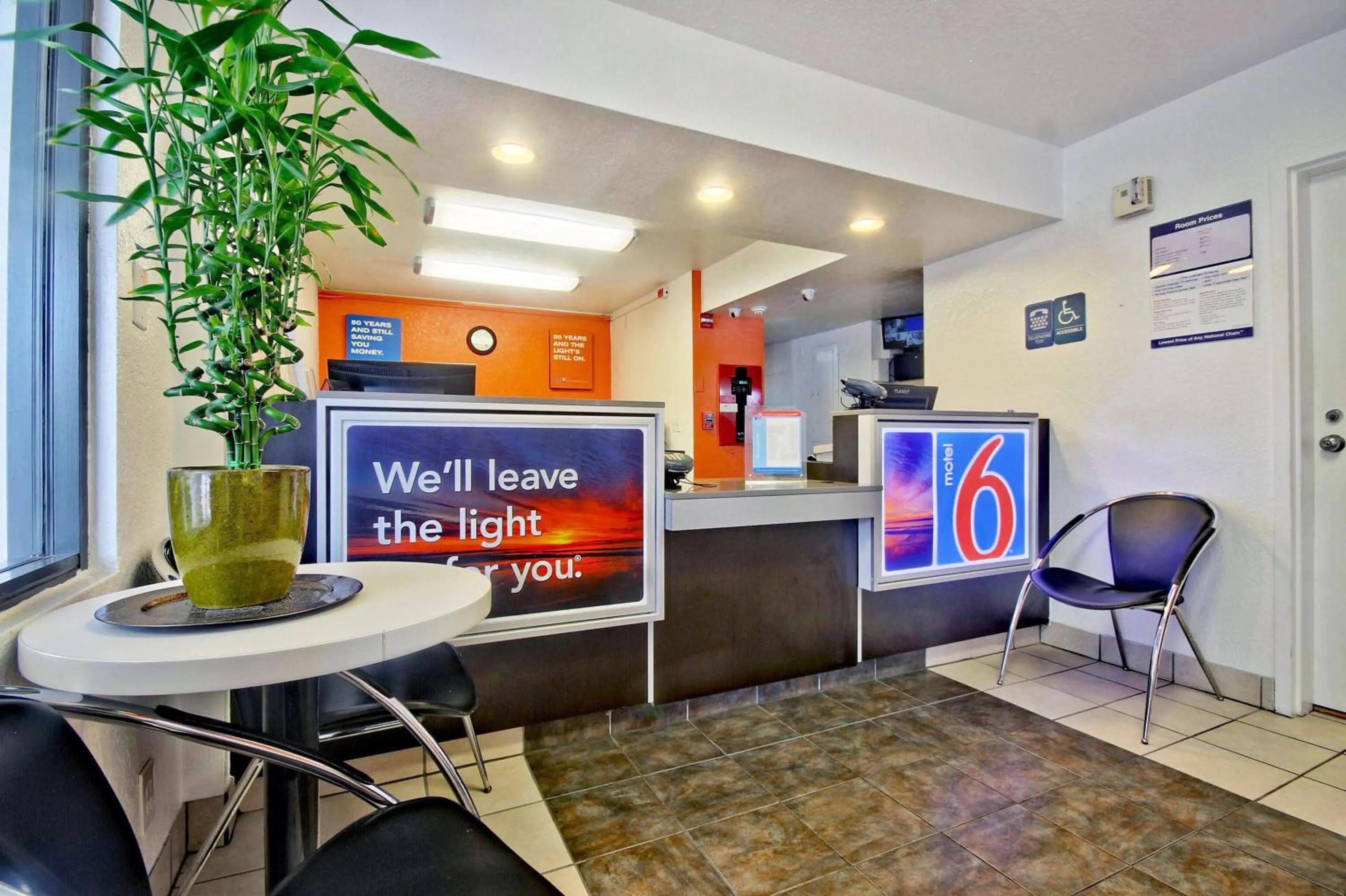 Lobby or reception in Motel 6 Dania Beach