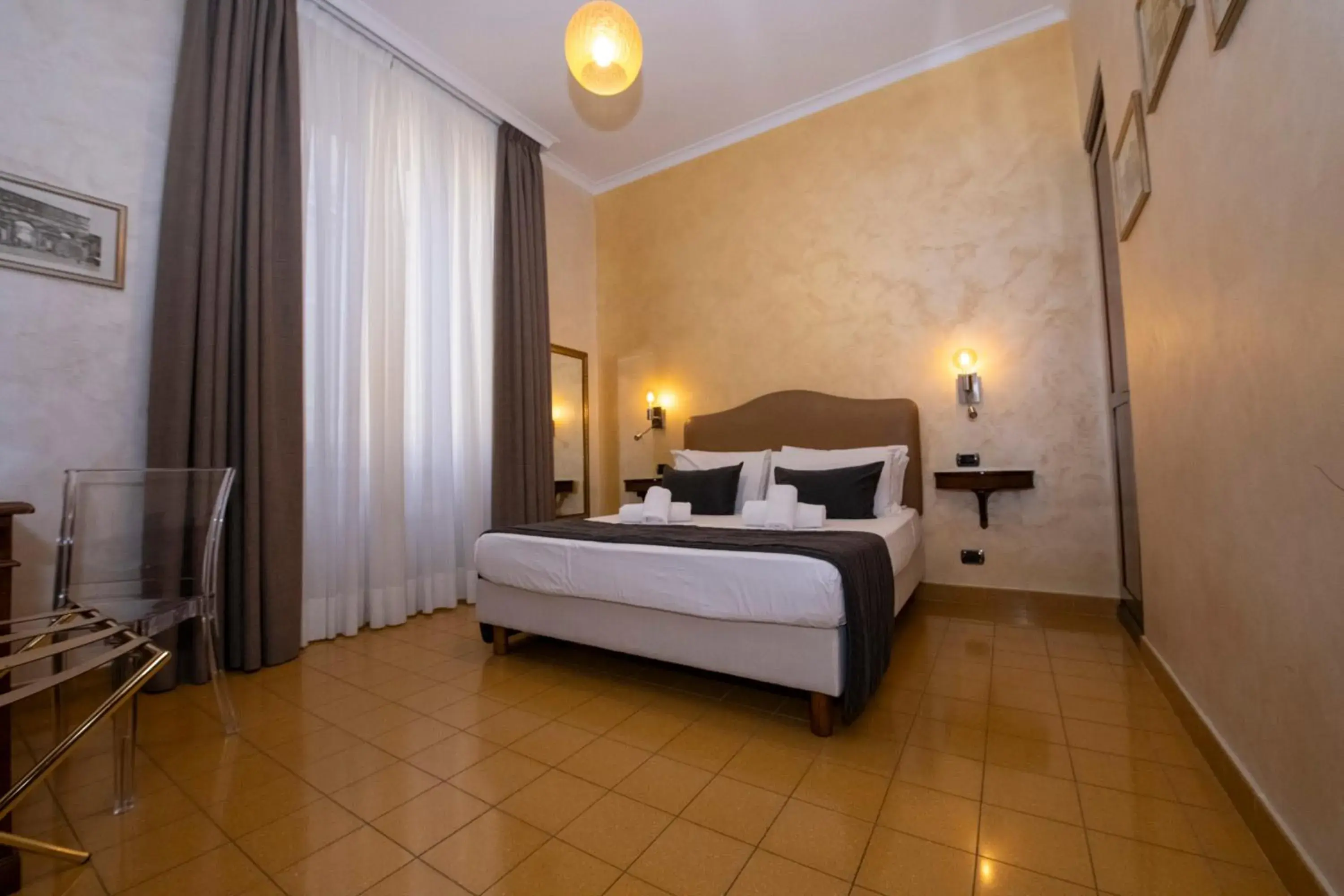 Bedroom, Bed in Aelius Bedroom, Bed in Aelius