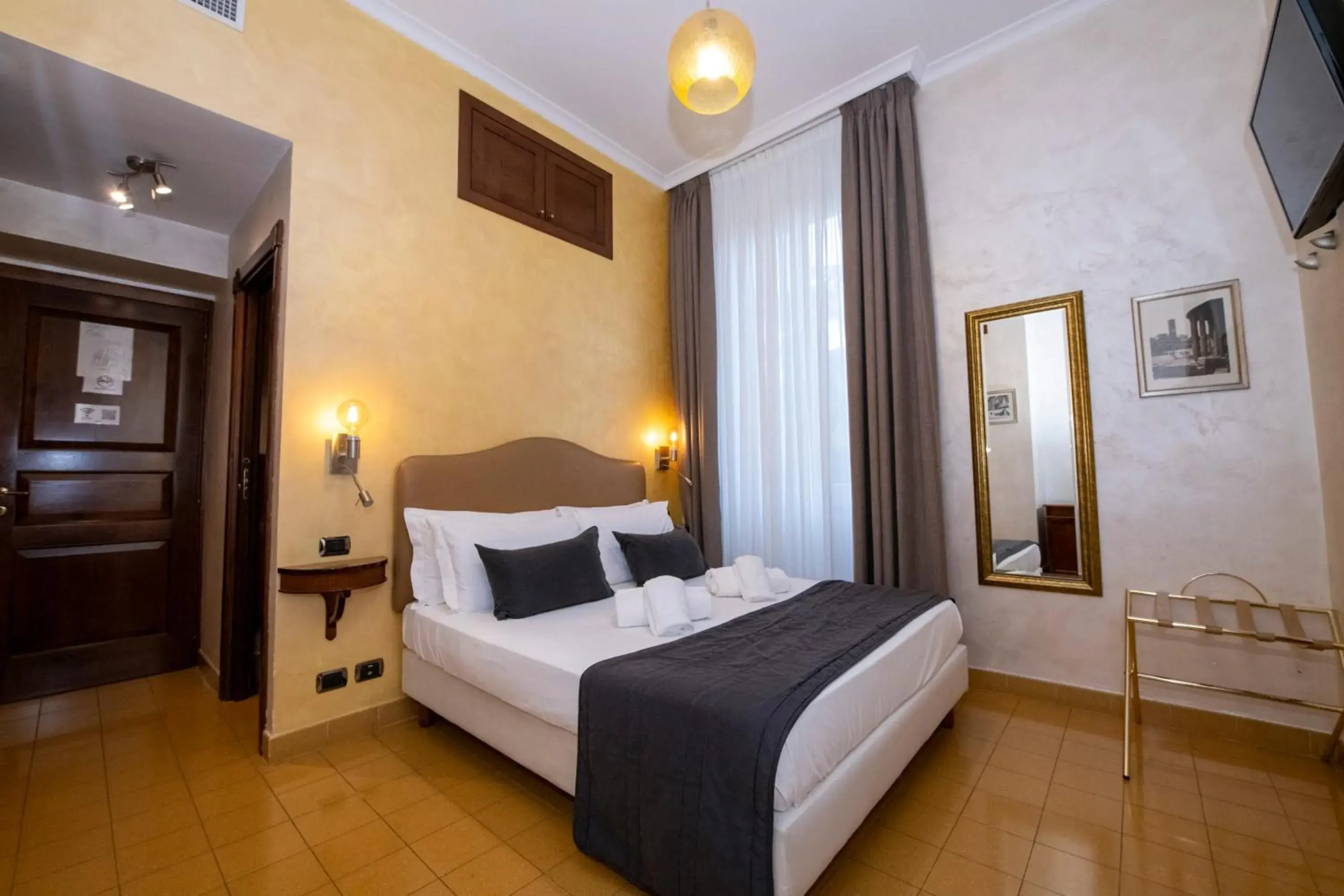 Bedroom, Bed in Aelius Bedroom, Bed in Aelius