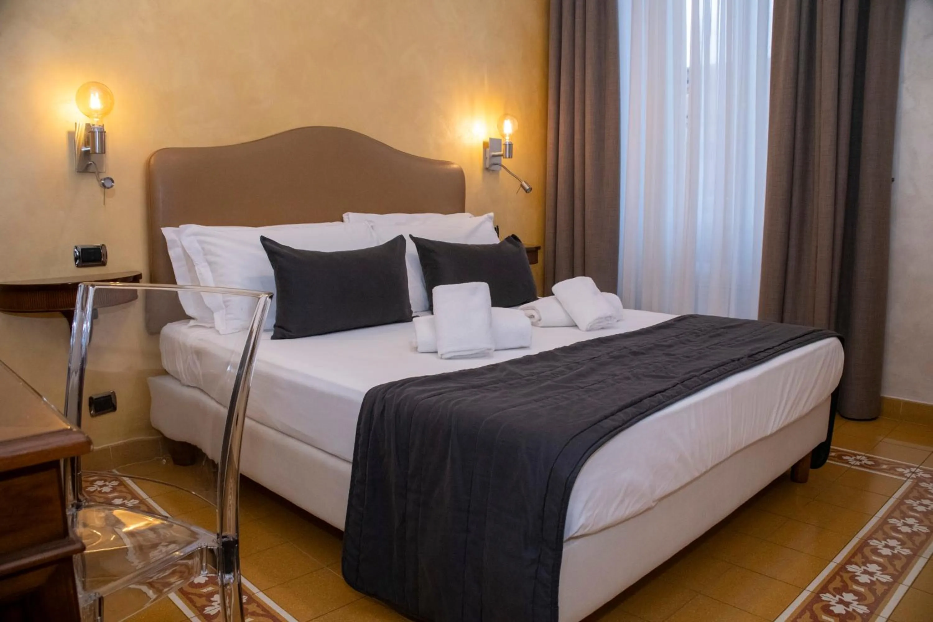 Bathroom, Bed in Aelius