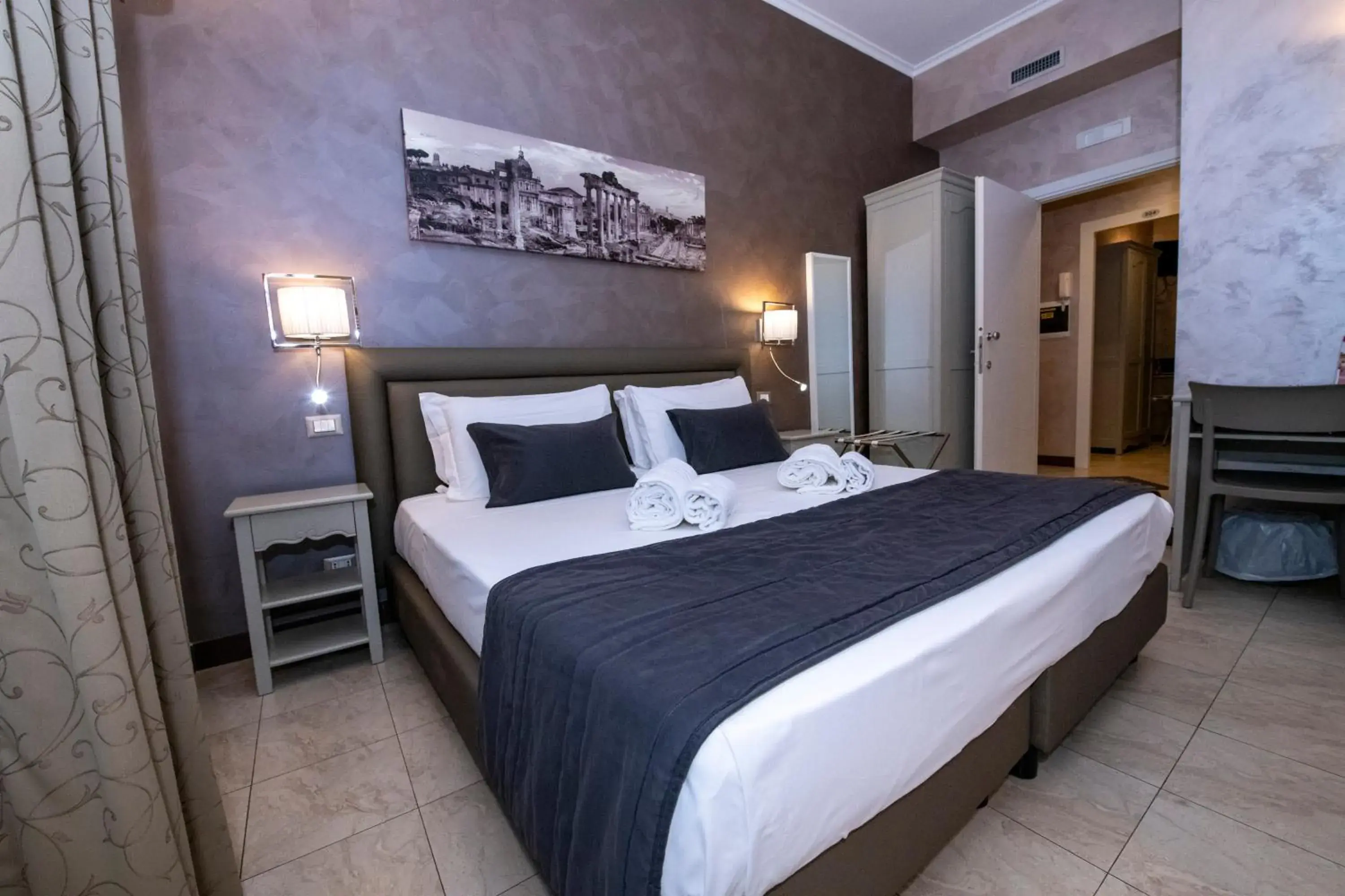 Bedroom, Bed in Aelius Bedroom, Bed in Aelius