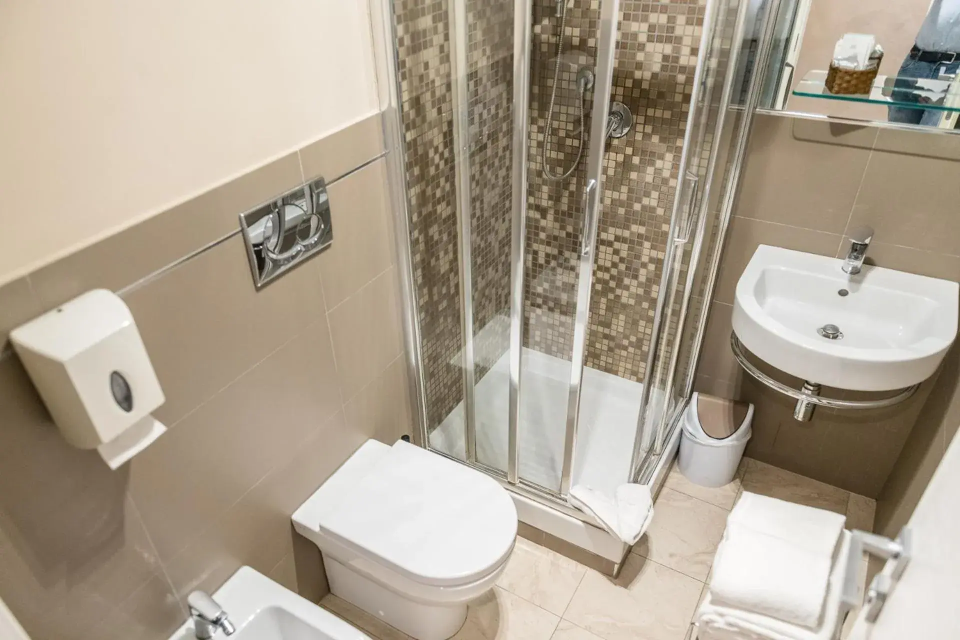 Bathroom in Aelius Bathroom in Aelius