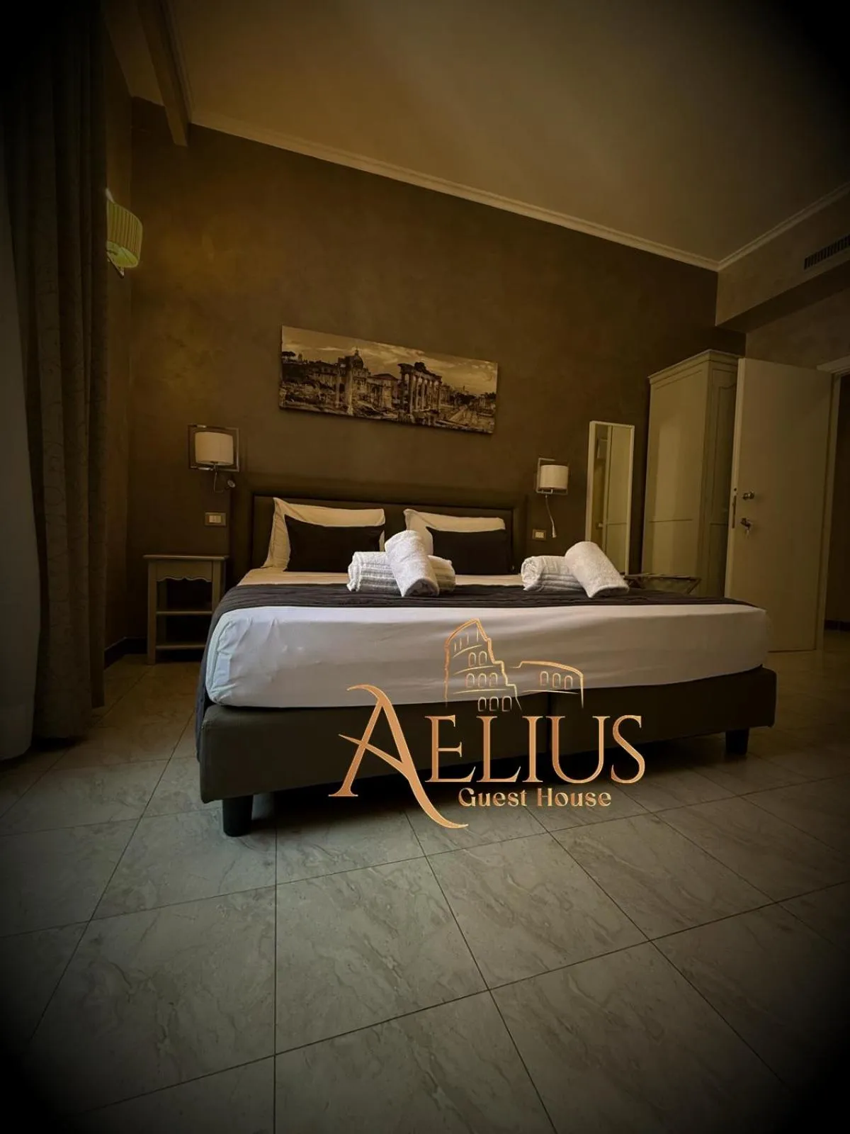 Photo of the whole room, Bed in Aelius