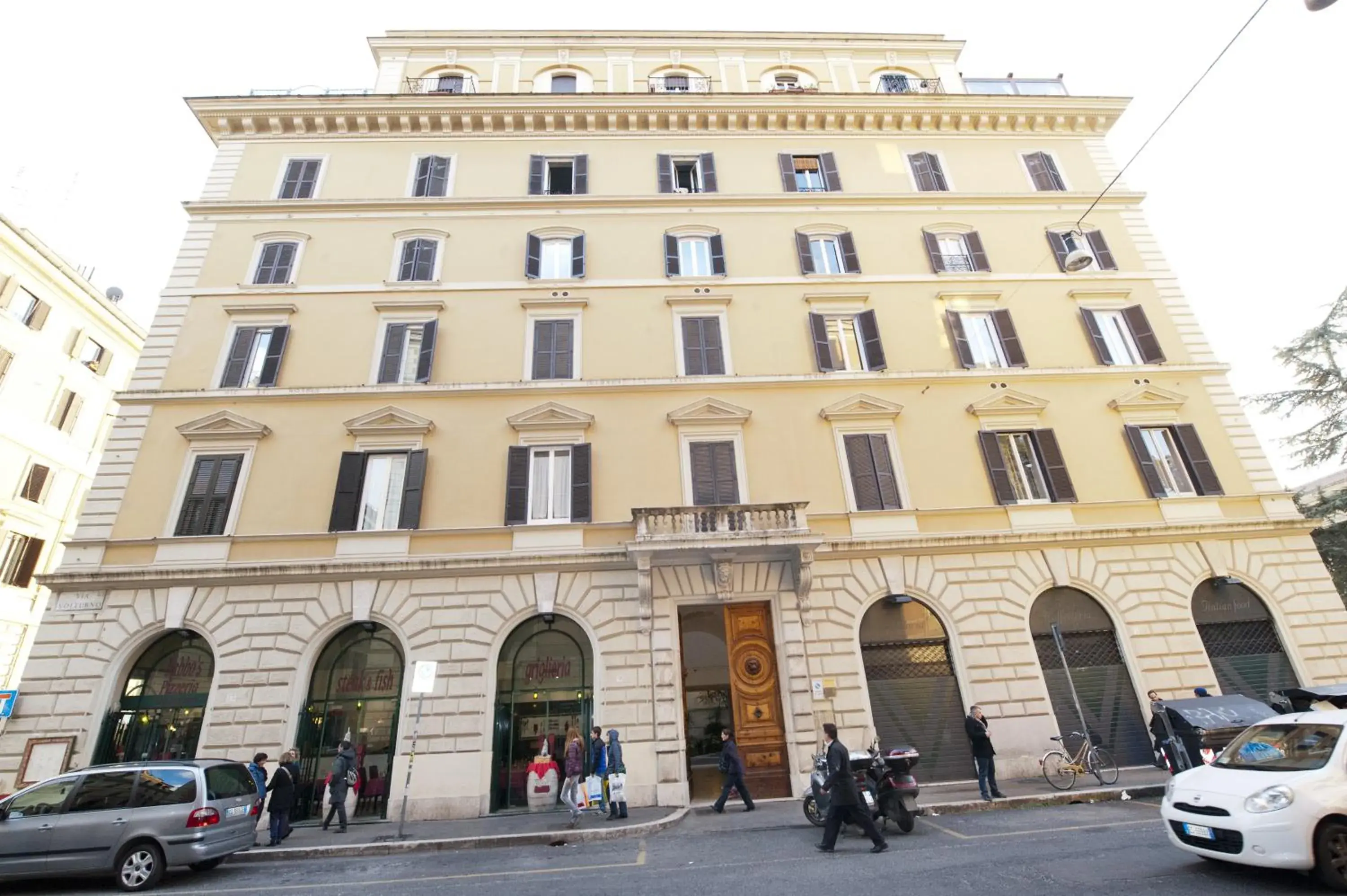 Facade/entrance in Aelius Facade/entrance in Aelius