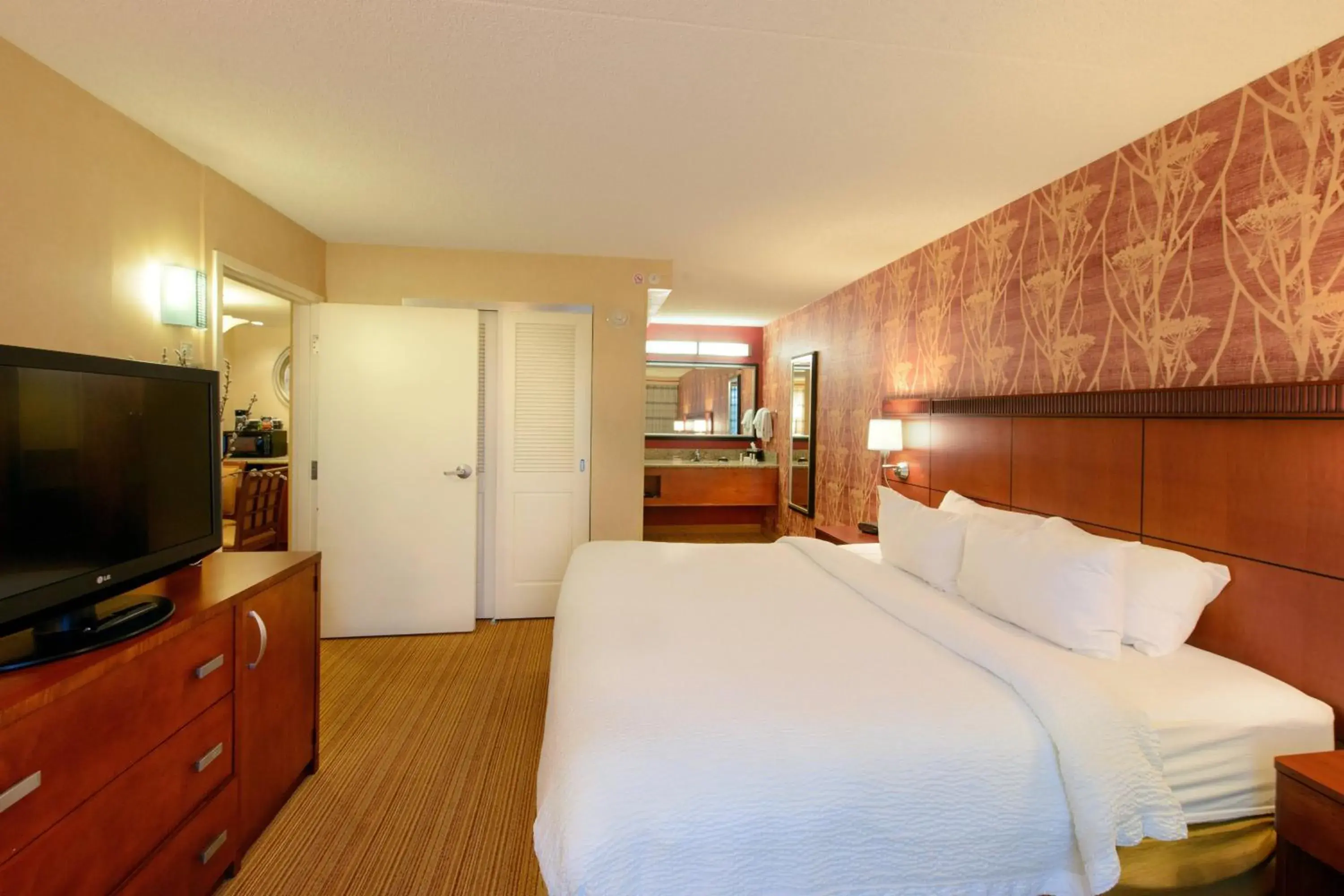 King Room in Courtyard by Marriott Canton King Room in Courtyard by Marriott Canton