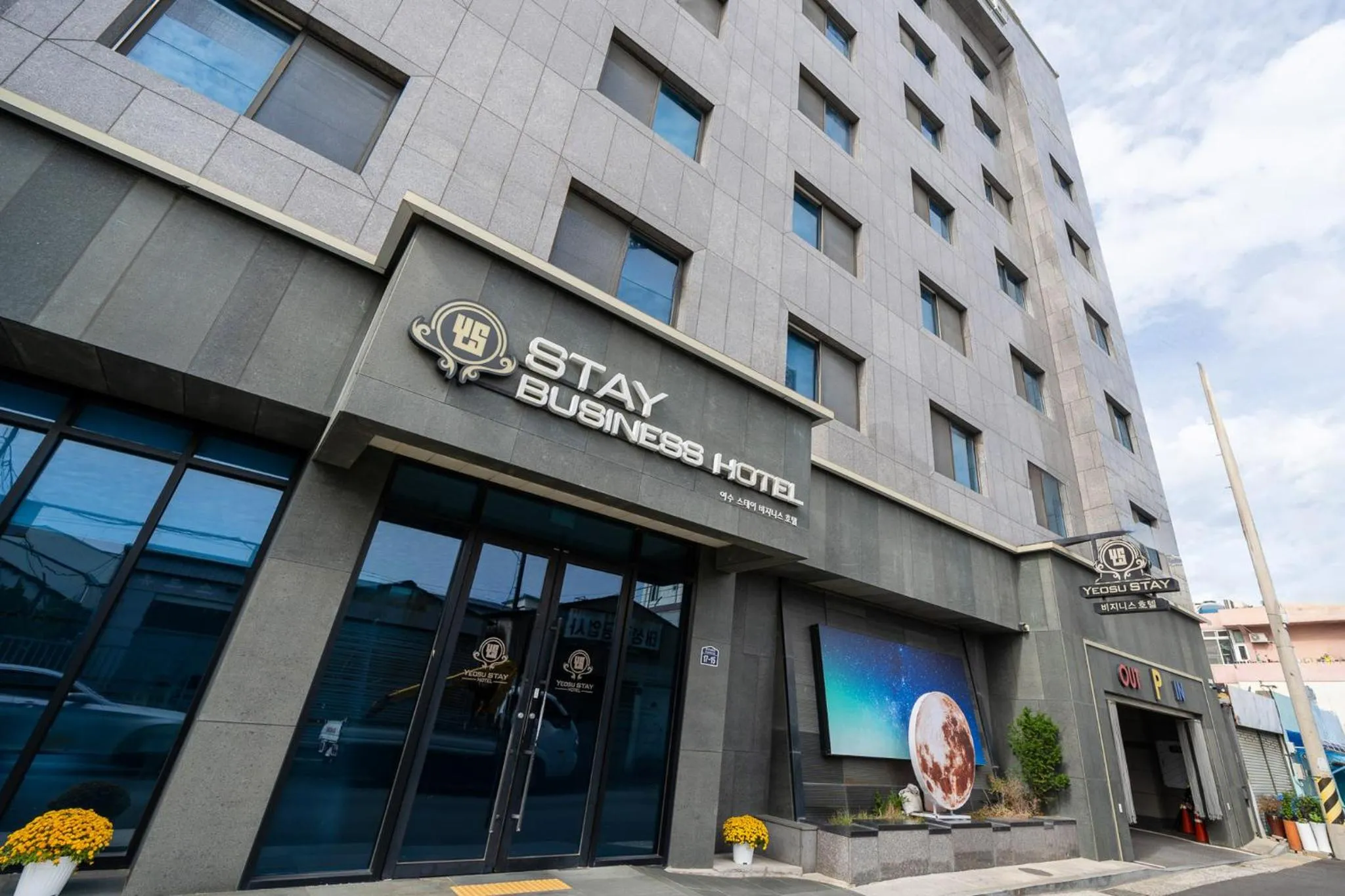 Property building in Yeosu Stay Hotel