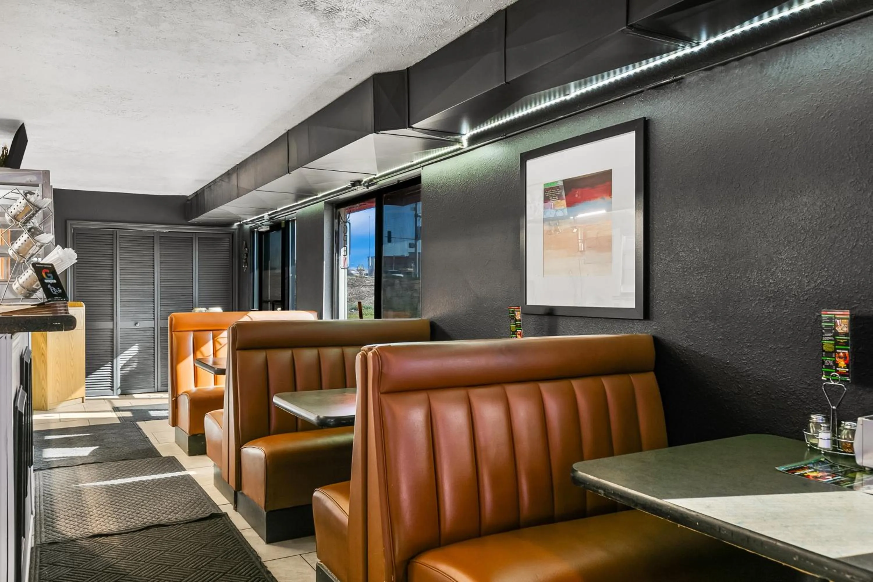 Restaurant/places to eat in Americas Best Value Inn - Lincoln Airport