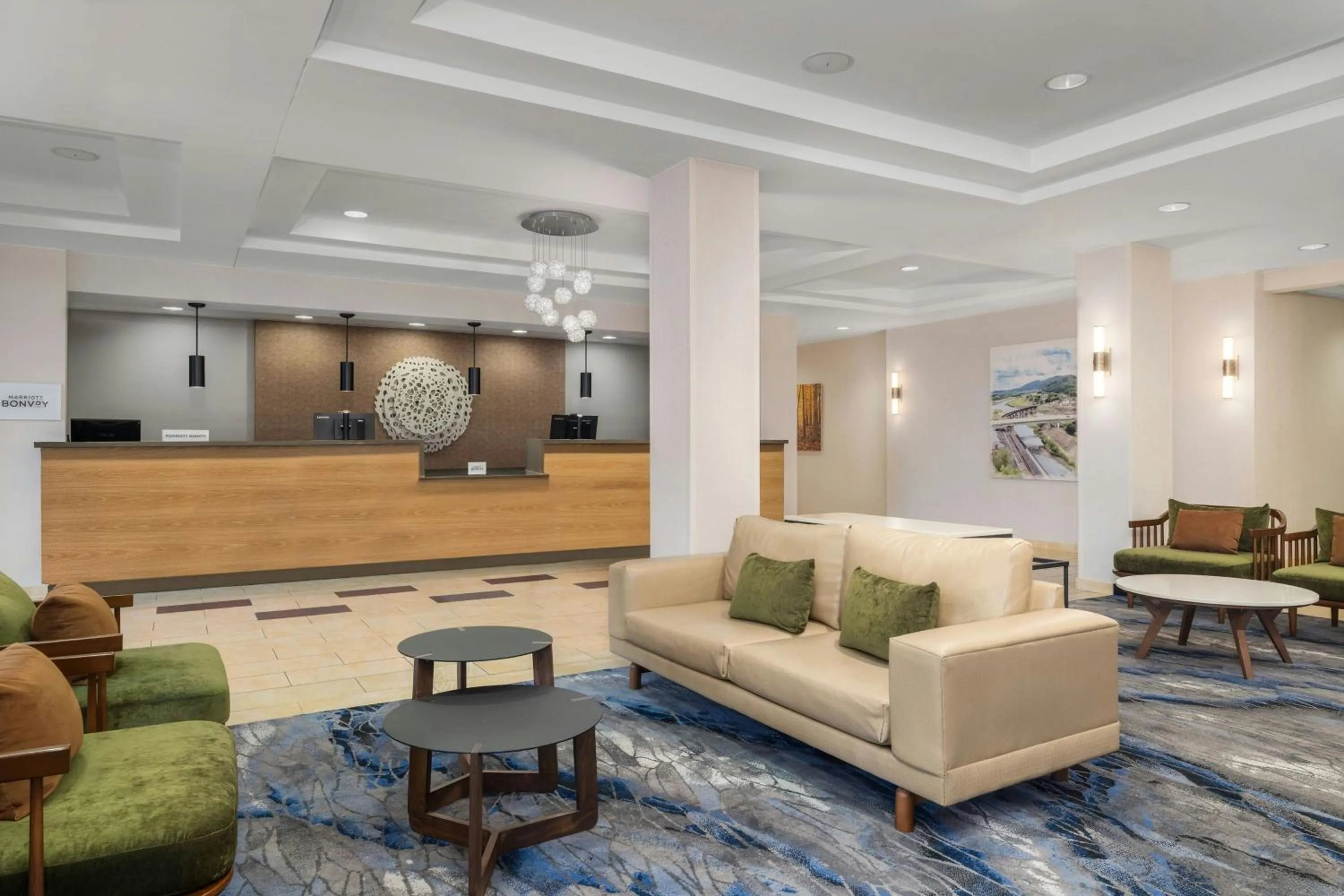 Lobby or reception in Fairfield Inn & Suites by Marriott Cumberland