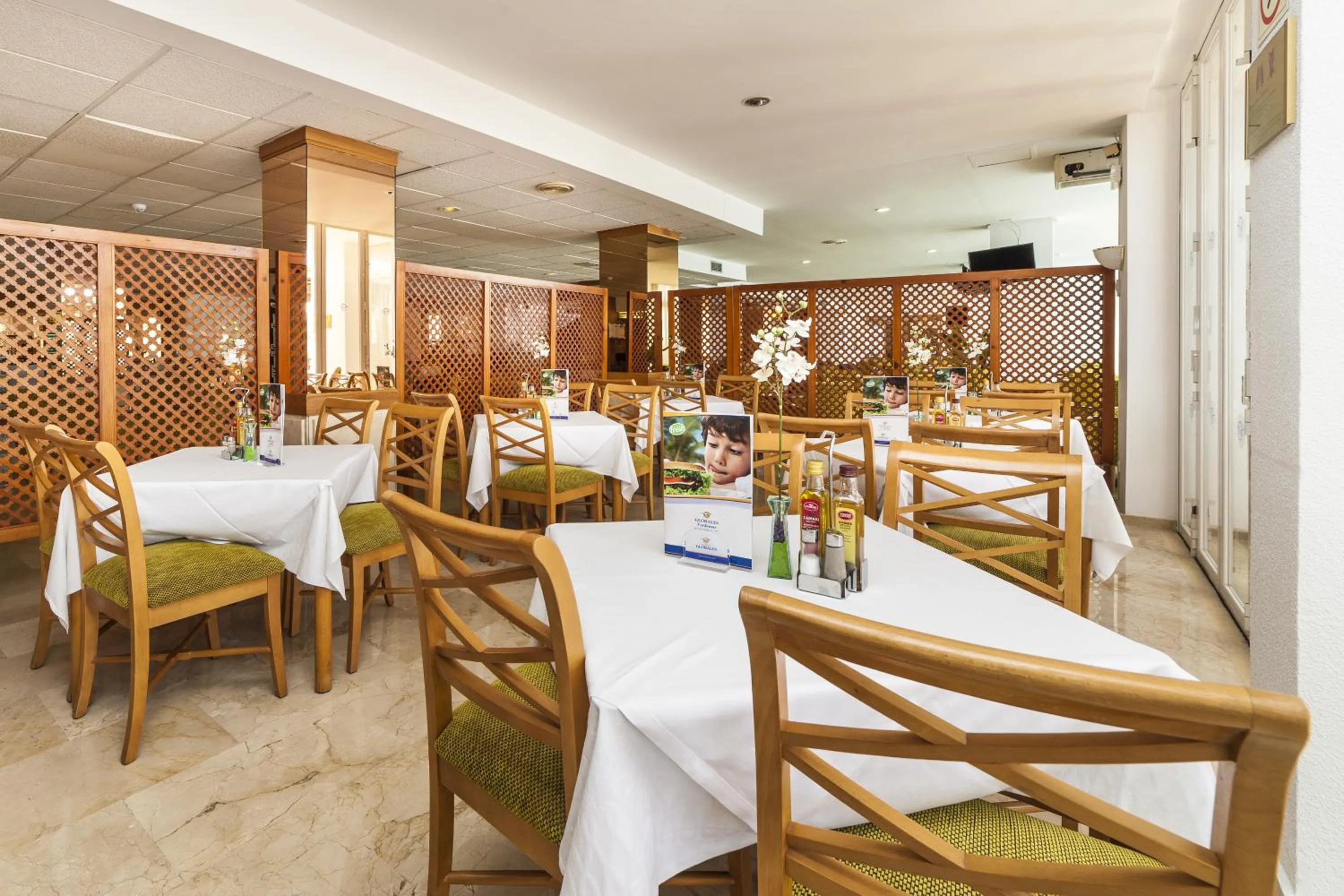 Restaurant/places to eat in Globales Verdemar