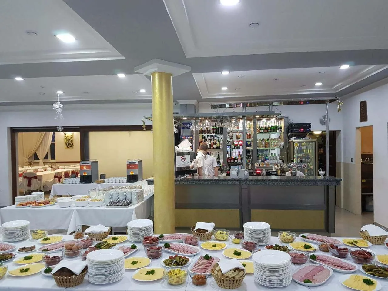 Breakfast in Hotel Helikon