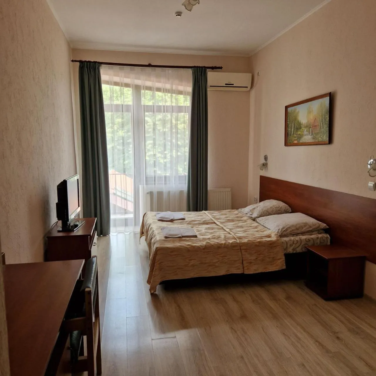 Bed in Hotel Helikon
