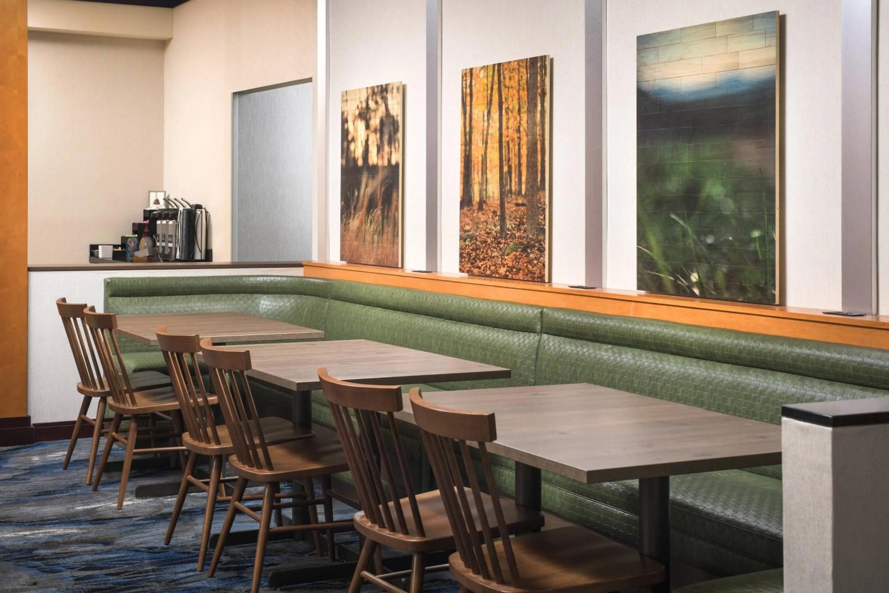 Breakfast in Fairfield Inn & Suites Chattanooga I-24/Lookout Mountain