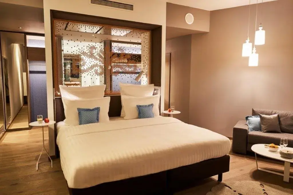 Bed in Steigenberger Hotel München Bed in Steigenberger Hotel München