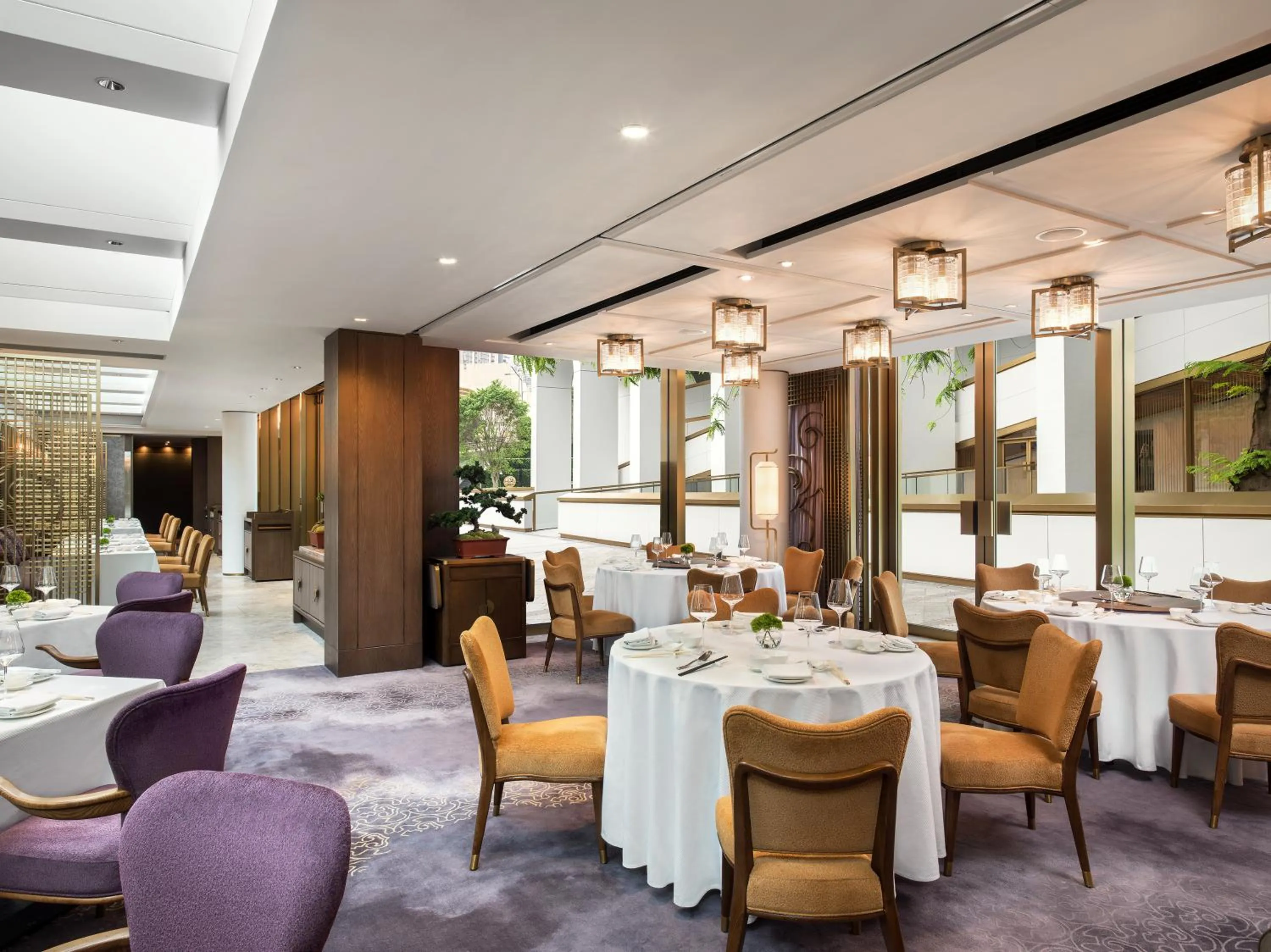 Food and drinks in The Murray, Hong Kong, a Niccolo Hotel