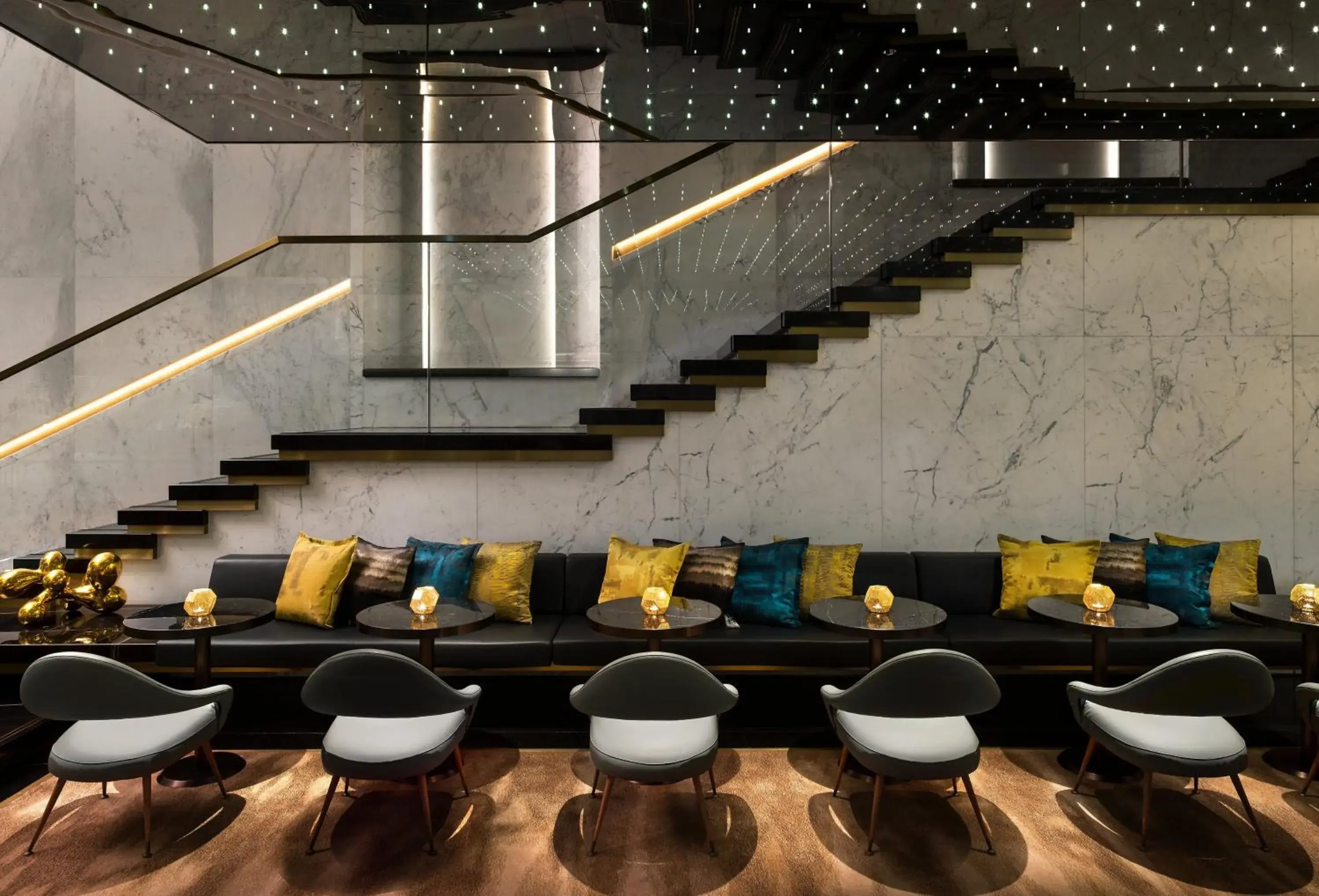 Lounge or bar in The Murray, Hong Kong, a Niccolo Hotel Lounge or bar in The Murray, Hong Kong, a Niccolo Hotel
