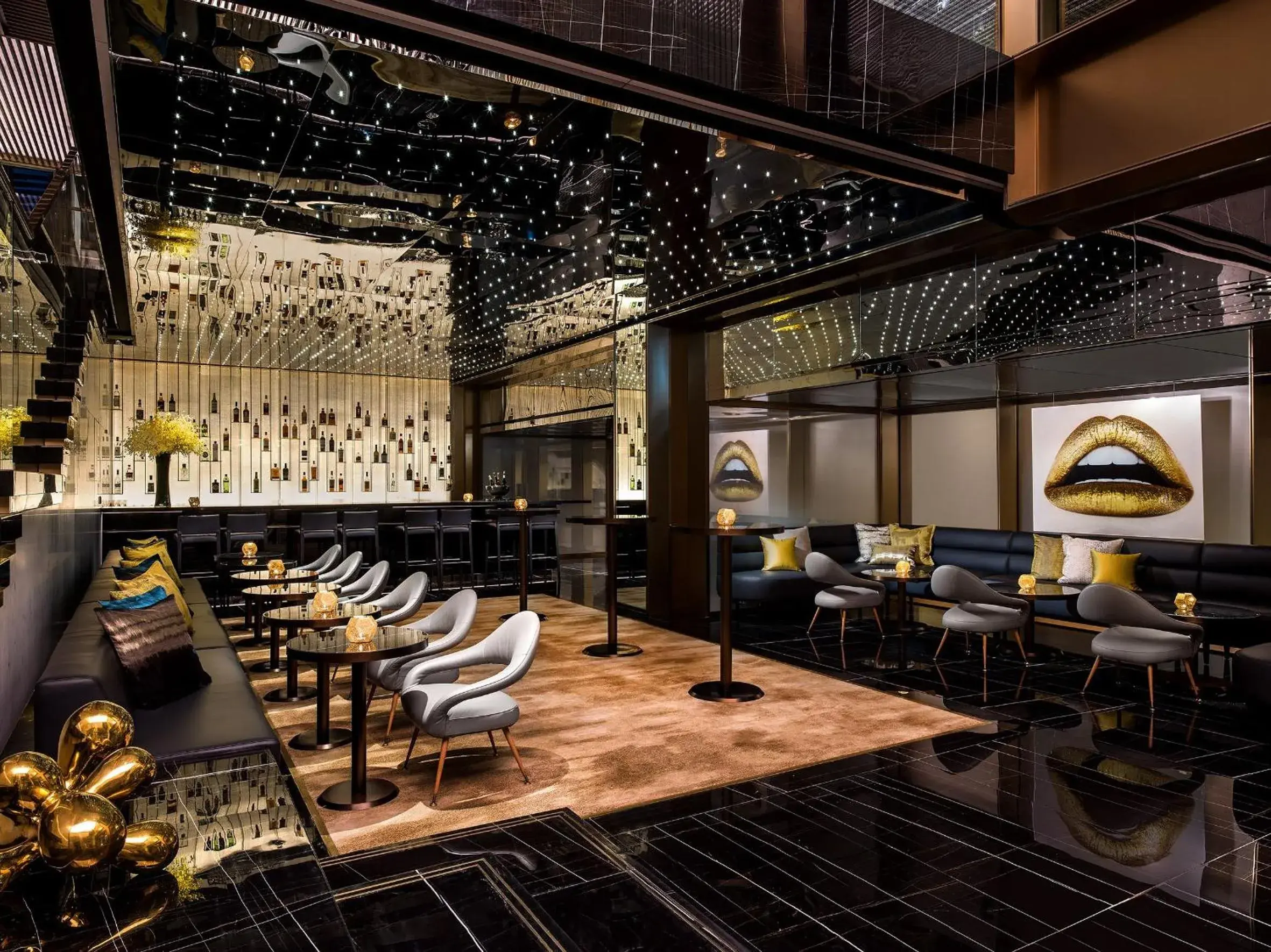 Lounge or bar in The Murray, Hong Kong, a Niccolo Hotel Lounge or bar in The Murray, Hong Kong, a Niccolo Hotel