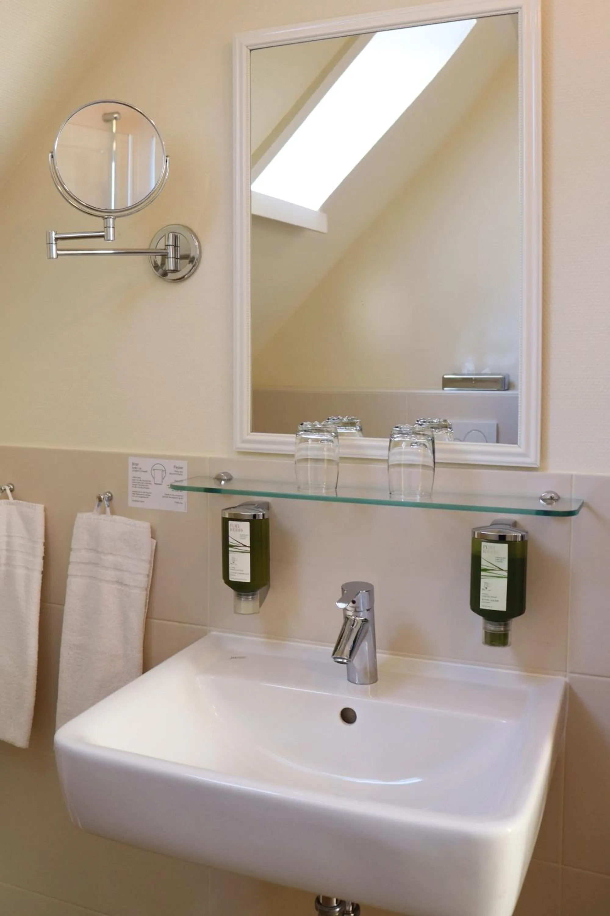 Bathroom in Das Frühstückshotel Büsum