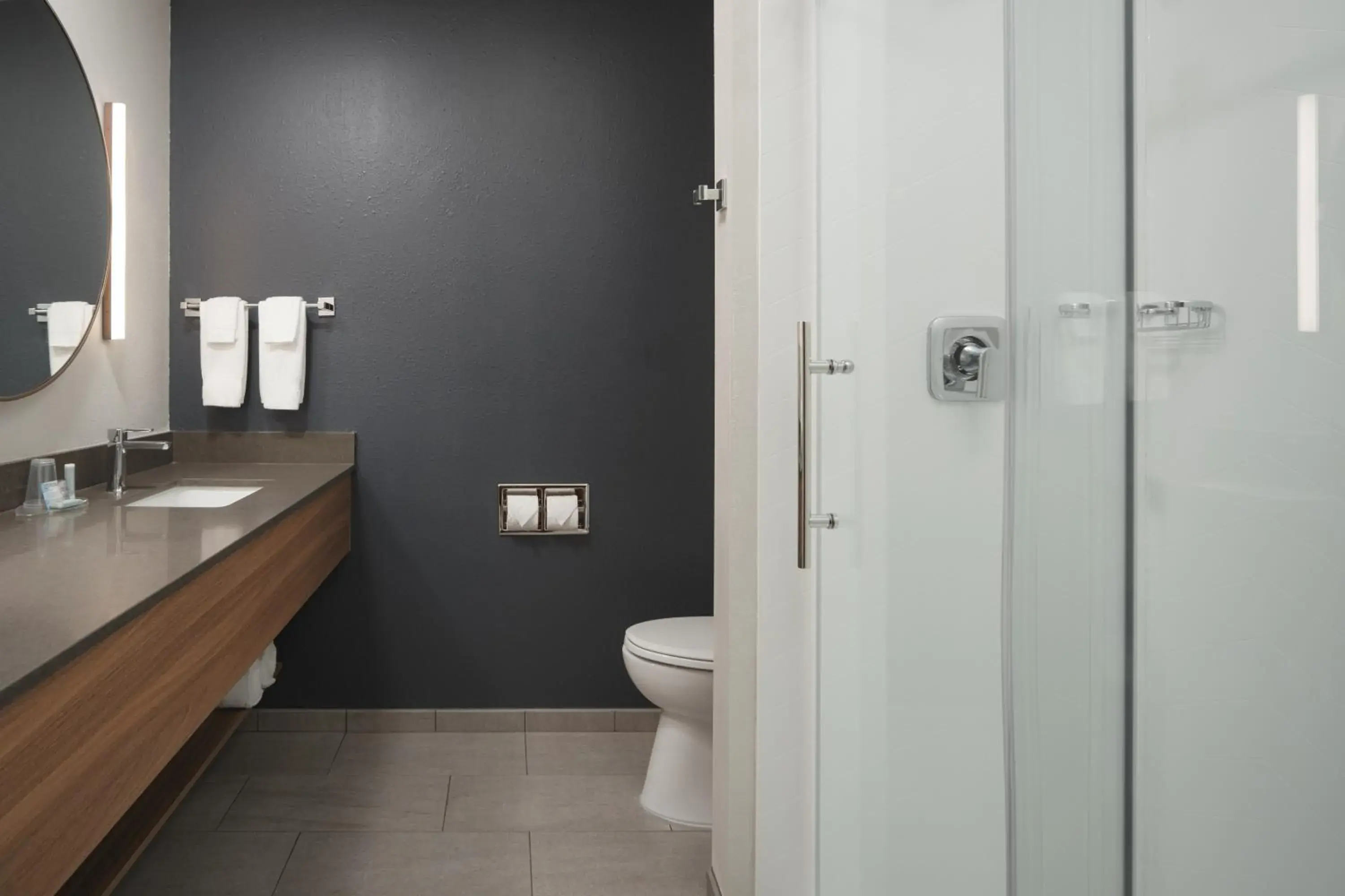 King Room in Fairfield Inn and Suites Cleveland King Room in Fairfield Inn and Suites Cleveland