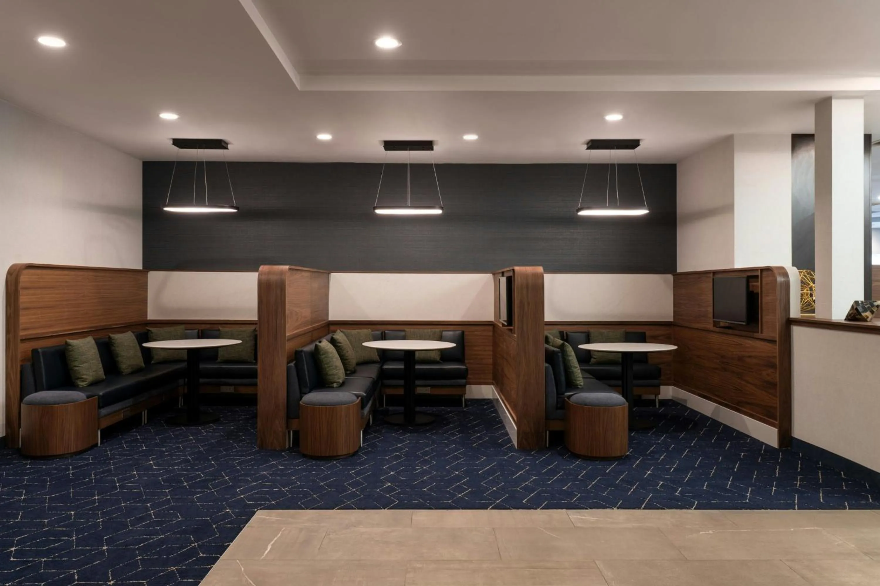 Lobby or reception in Courtyard Cleveland Beachwood