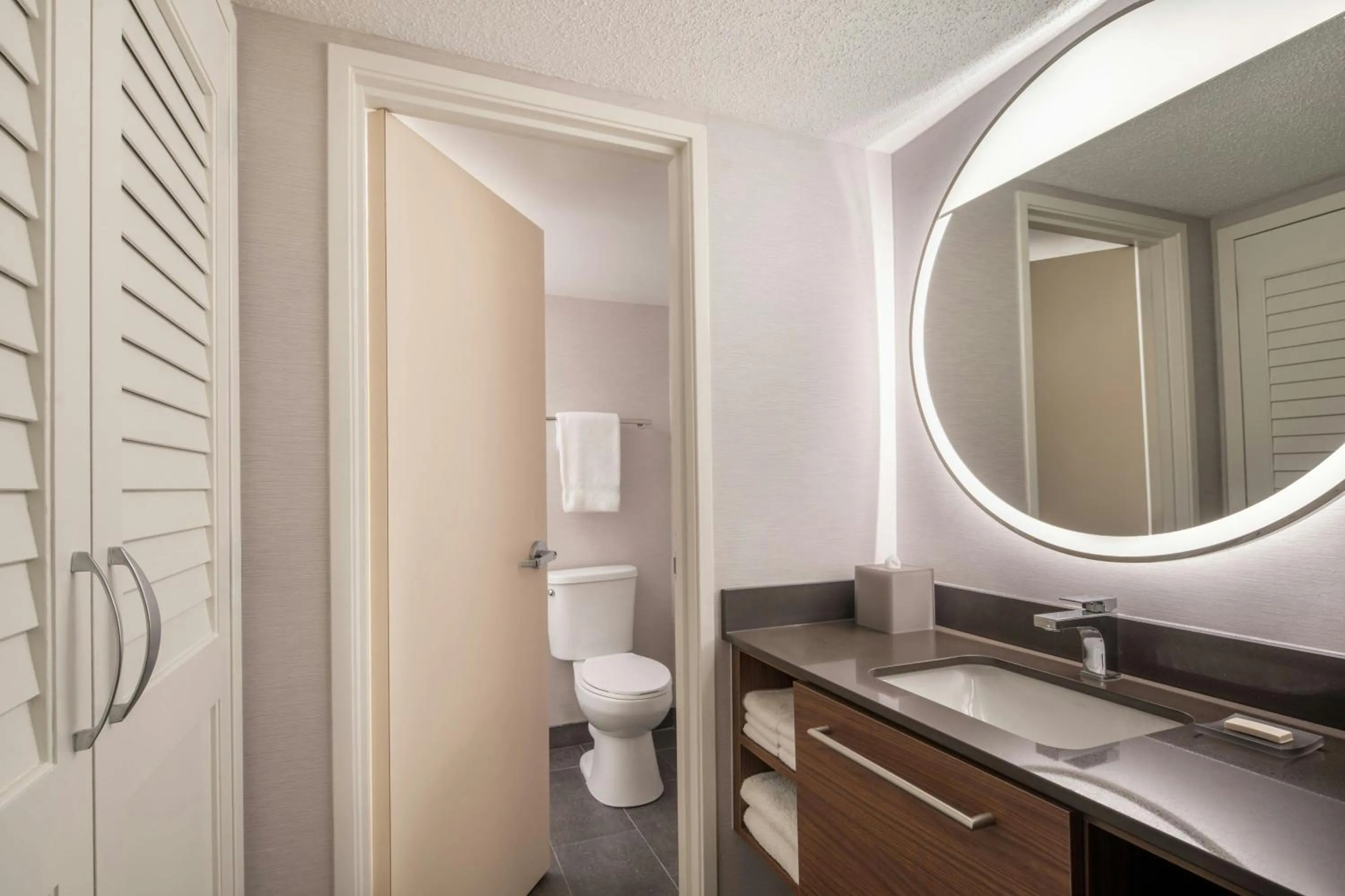 Bathroom in Courtyard Cleveland Beachwood