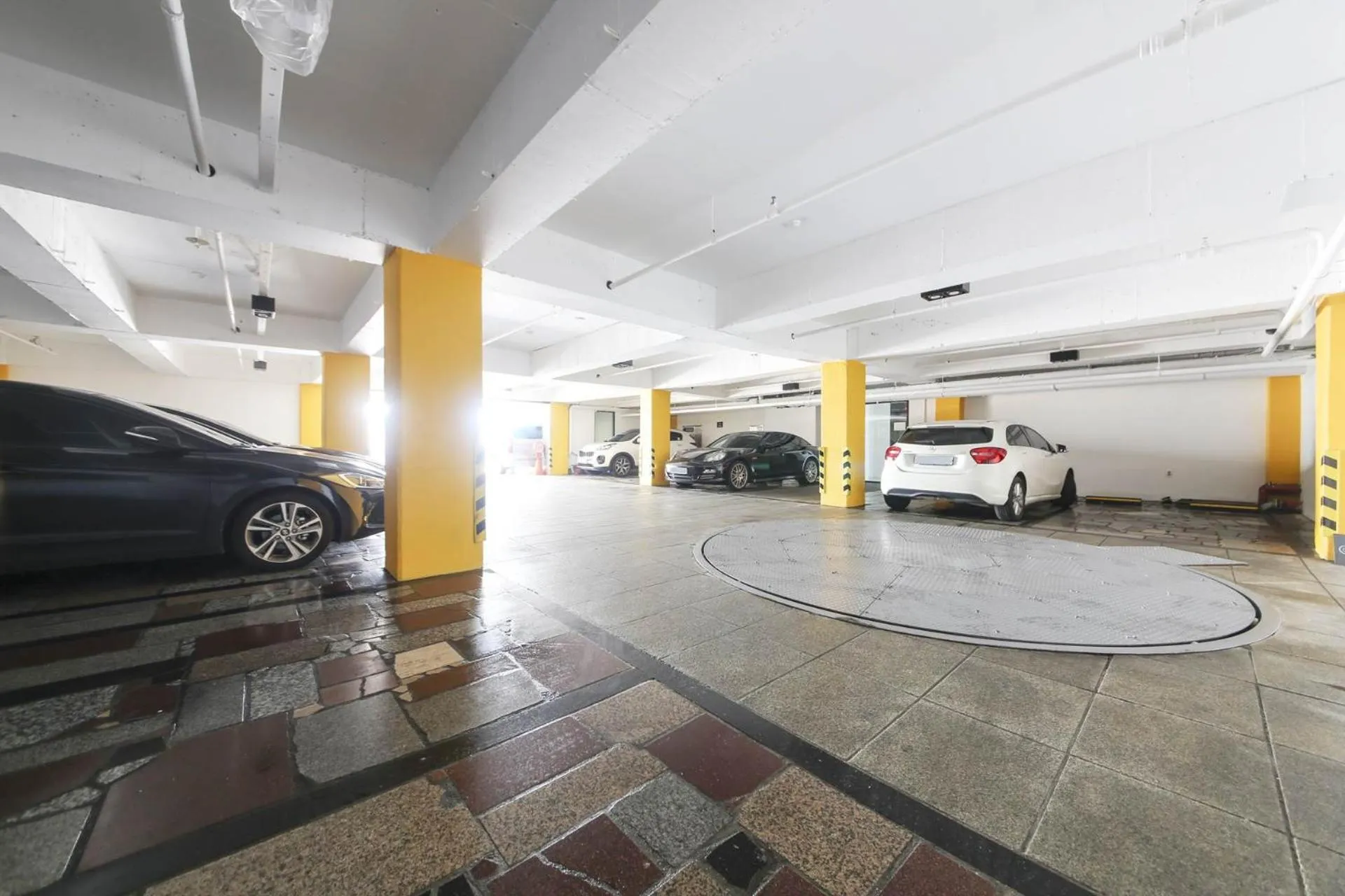 Parking in Hotel Hyggelig