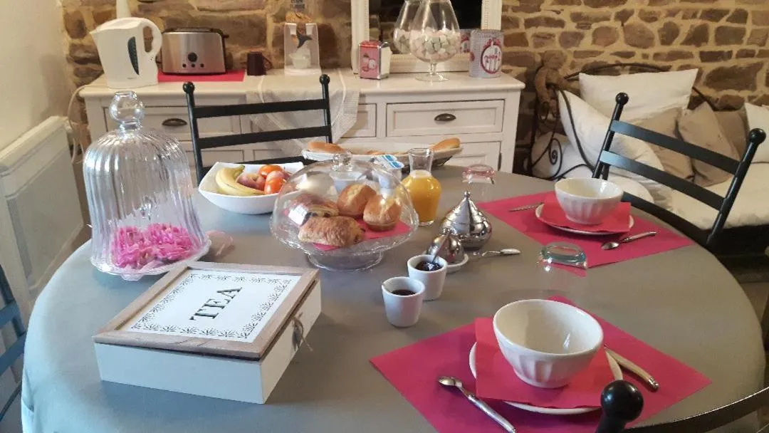 Breakfast in Chambres d'Hôtes La Clef des Champs Normandie Manche 50