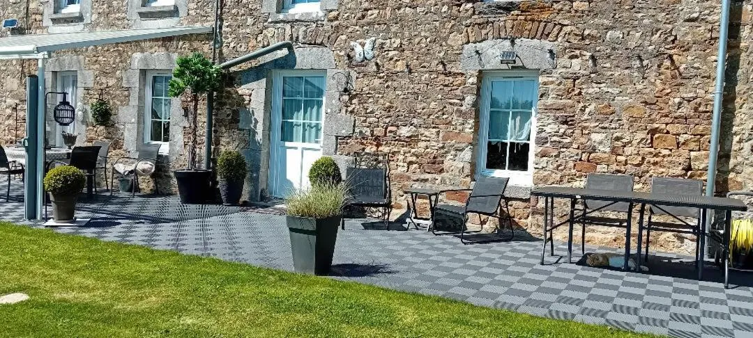 Property building in Chambres d'Hôtes La Clef des Champs Normandie Manche 50