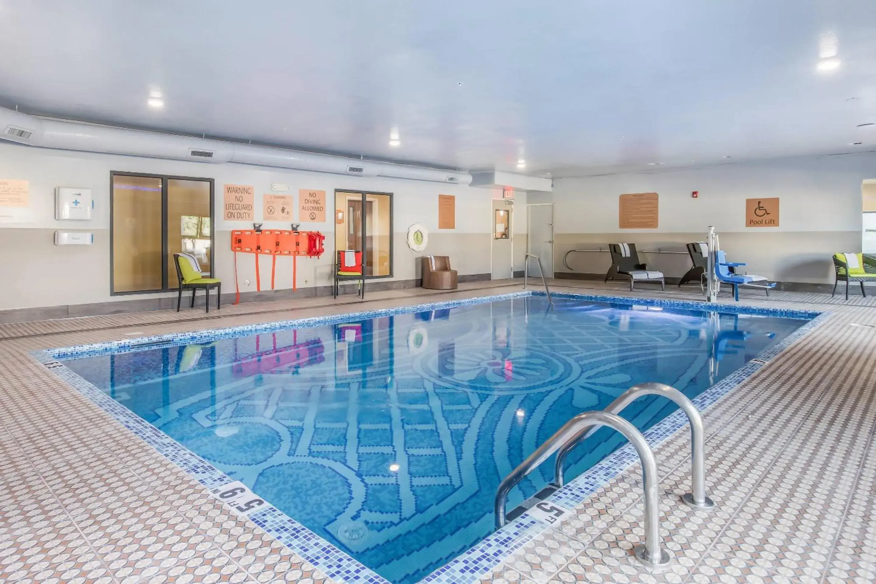 Swimming pool in The Leo Collection Detroit, an Ascend Collection Hotel Swimming pool in The Leo Collection Detroit, an Ascend Collection Hotel