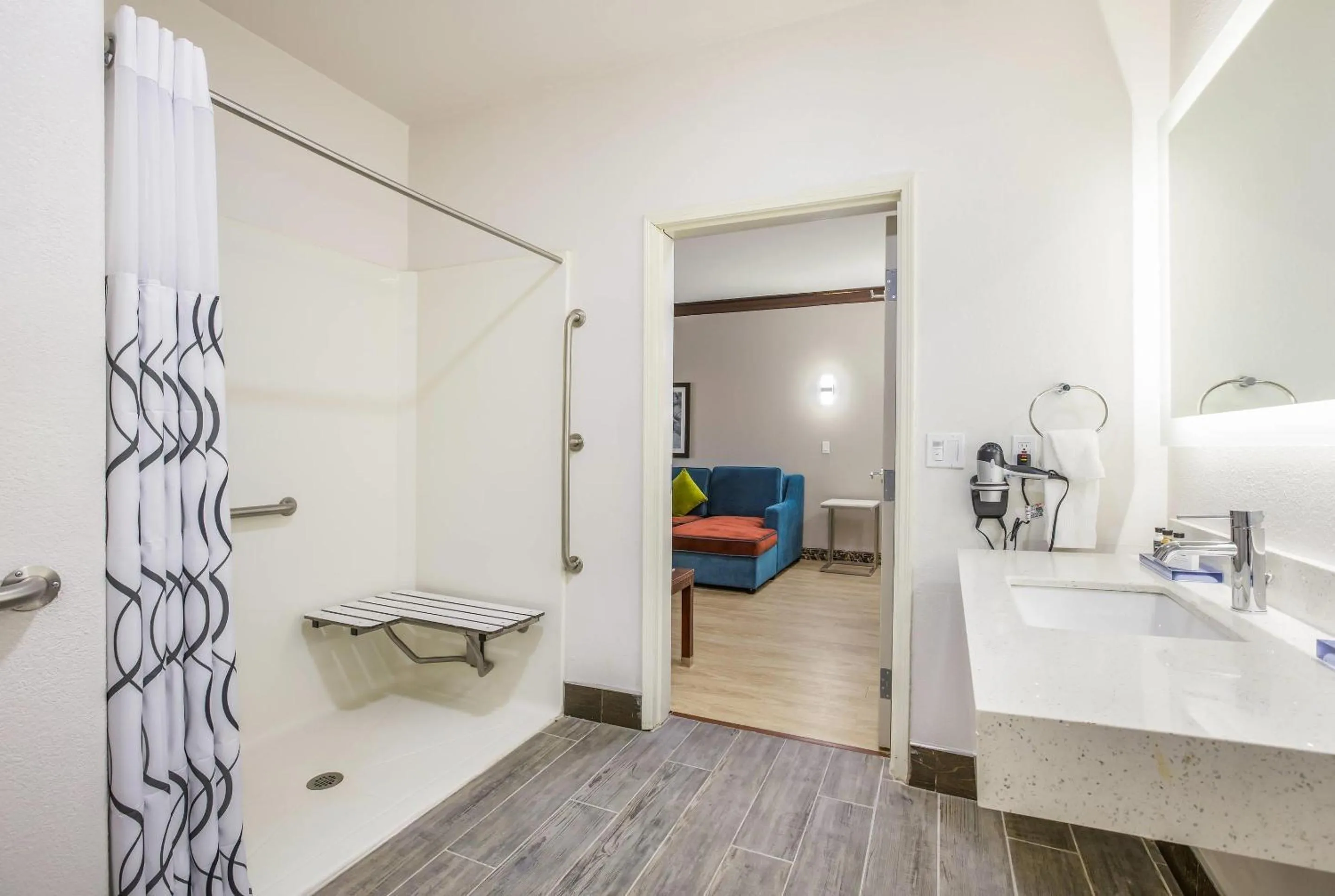 Bedroom in The Leo Collection Detroit, an Ascend Collection Hotel