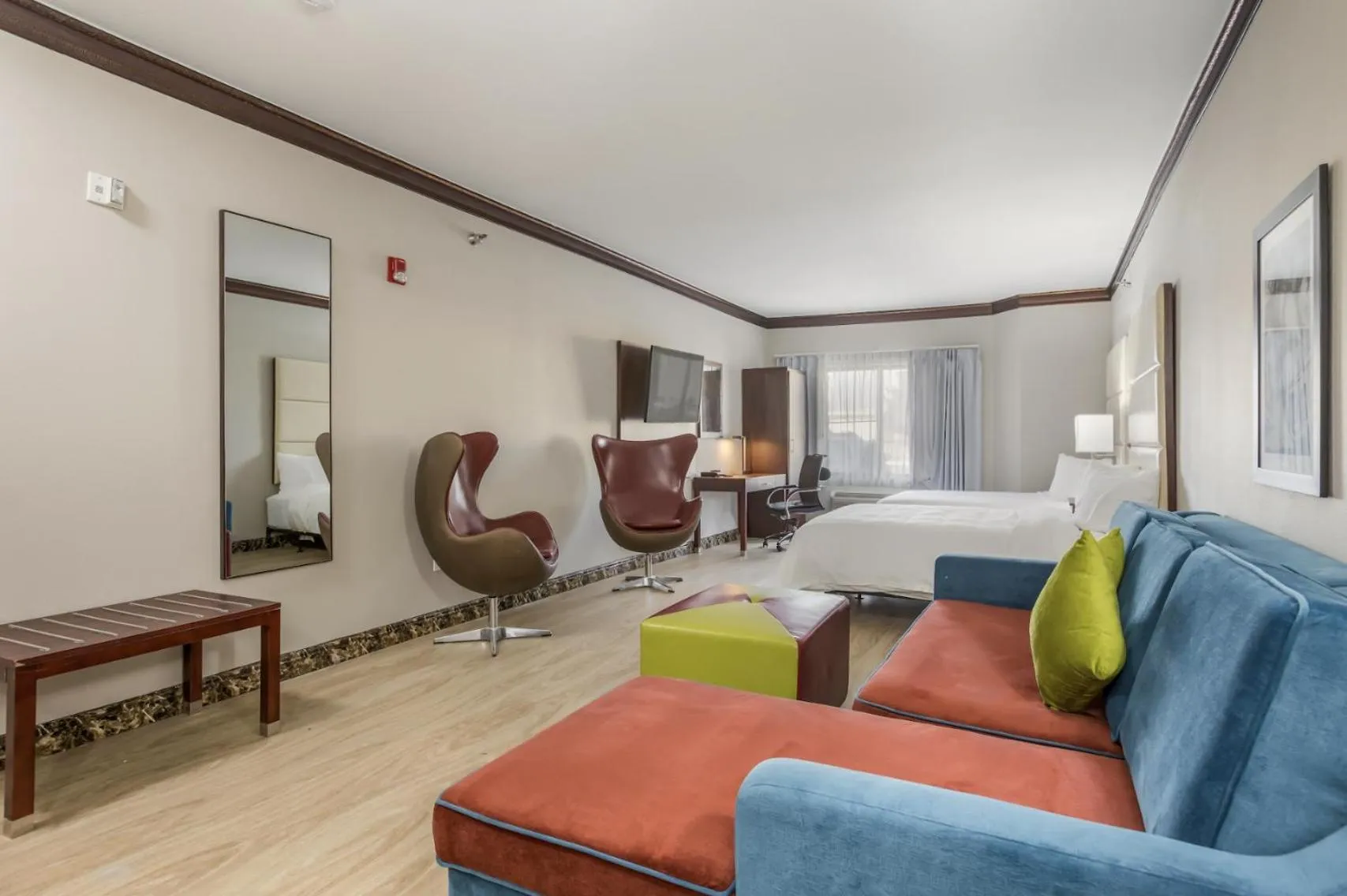 Seating area in The Leo Collection Detroit, an Ascend Collection Hotel