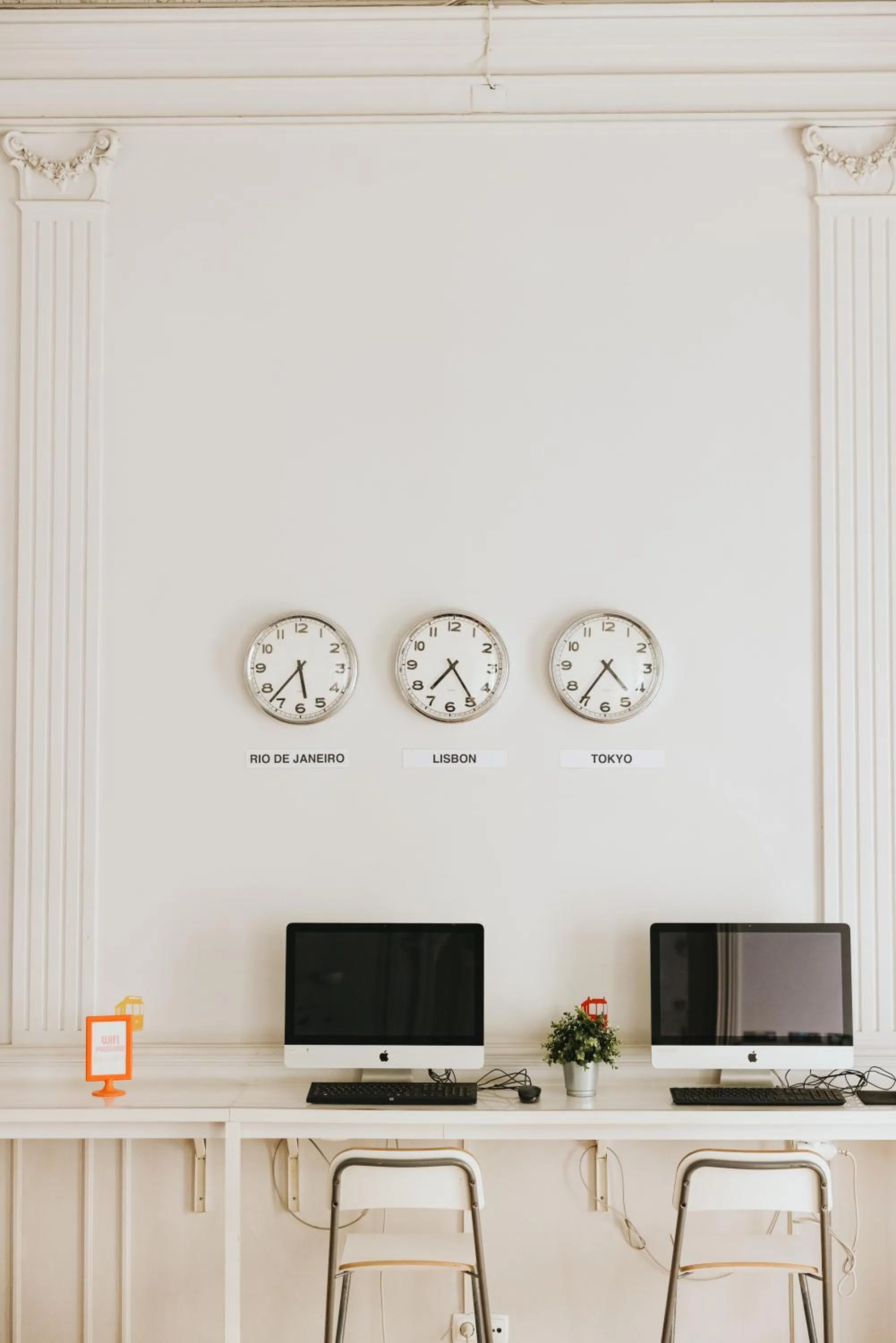 TV and multimedia in Lisb'on Hostel