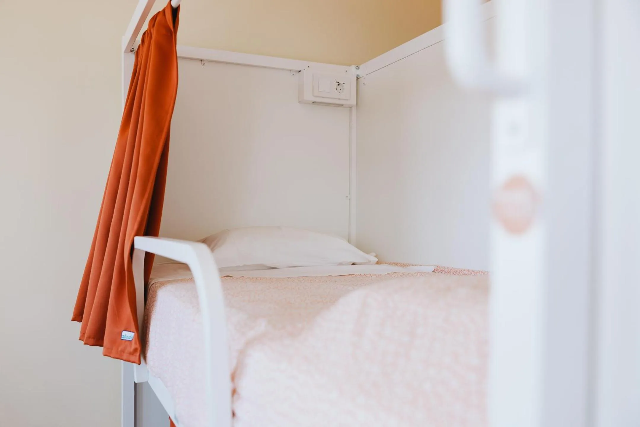 Bedroom, Bed in Lisb'on Hostel