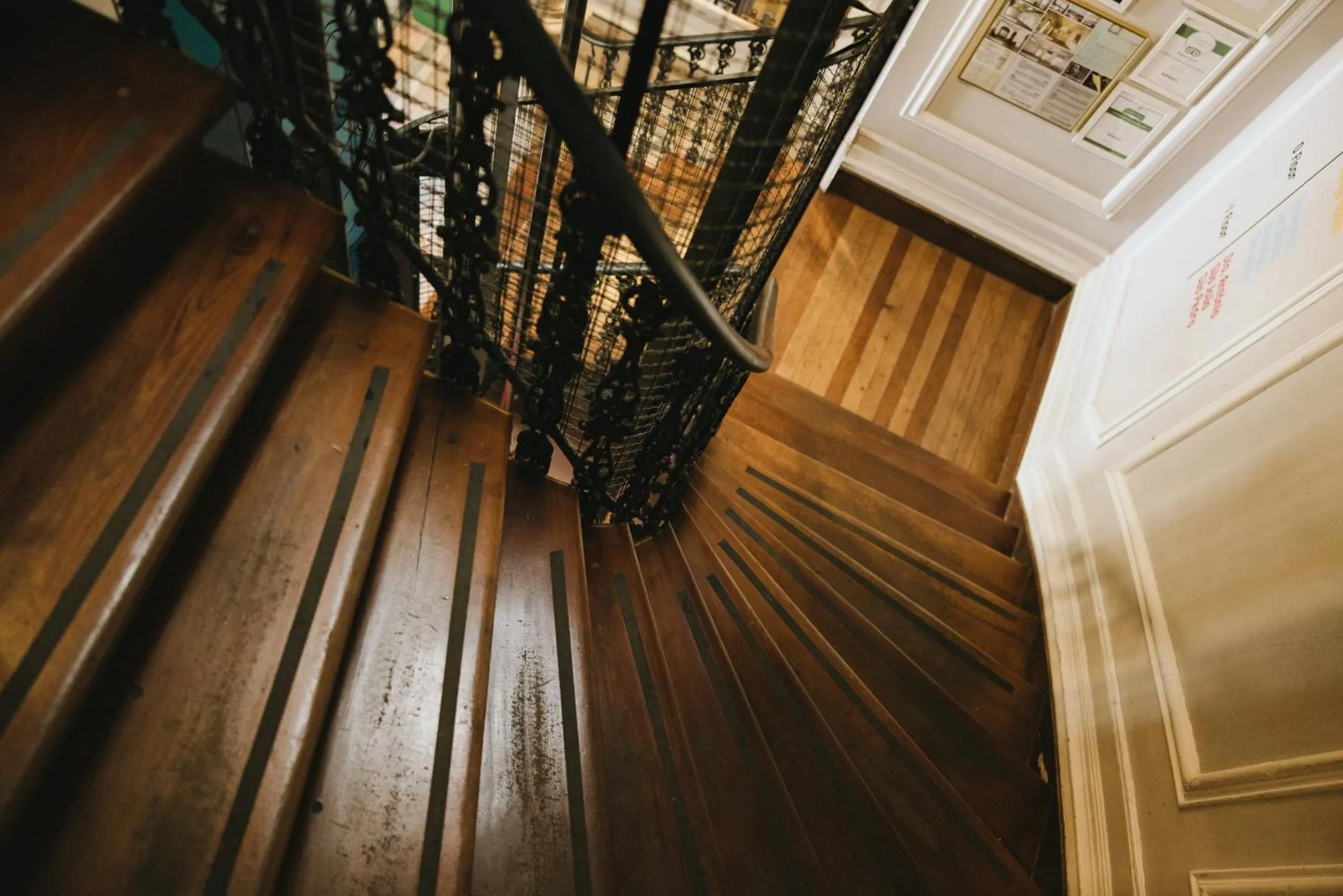 Property building in Lisb'on Hostel