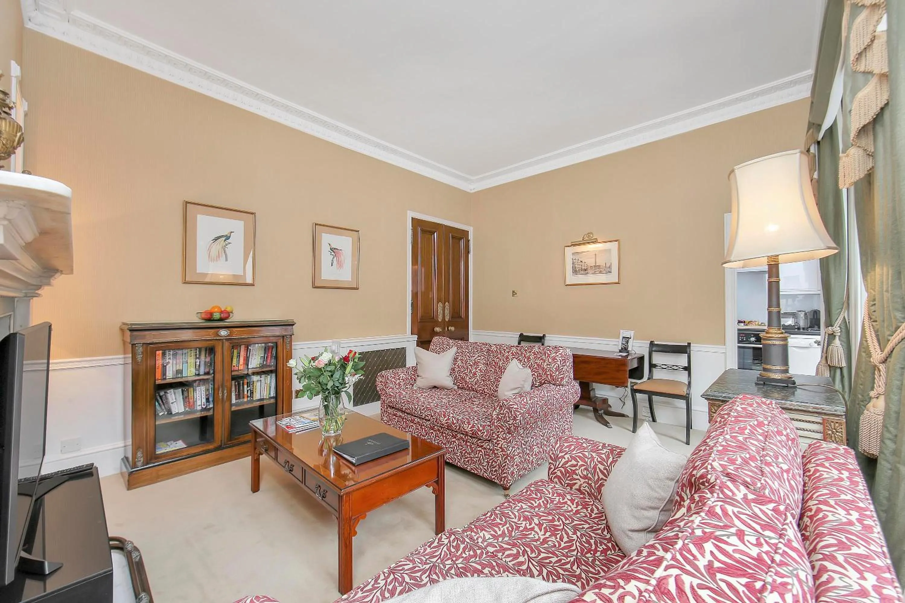 Photo of the whole room in 10 Curzon Street by Mansley