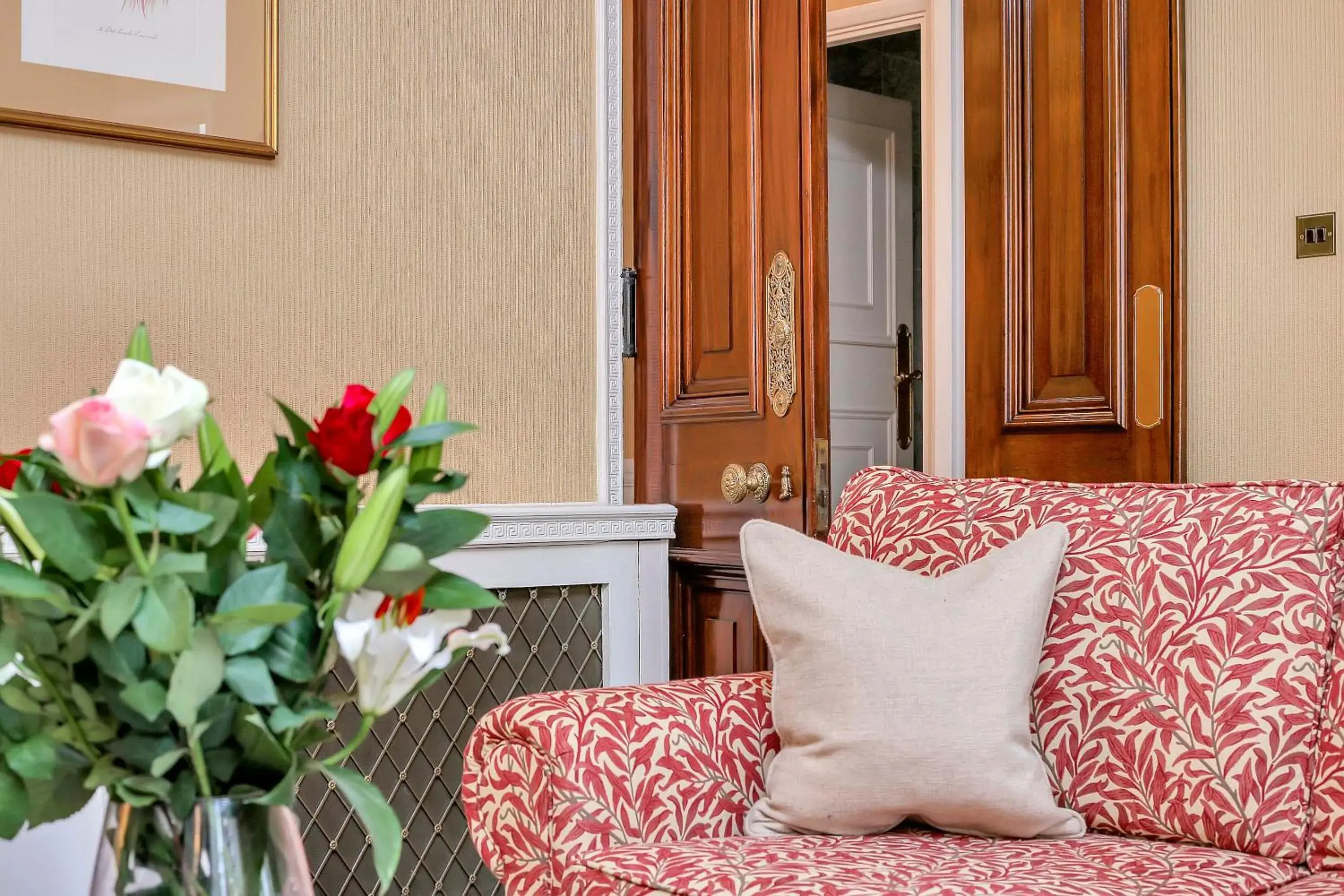 Decorative detail in 10 Curzon Street by Mansley Decorative detail in 10 Curzon Street by Mansley